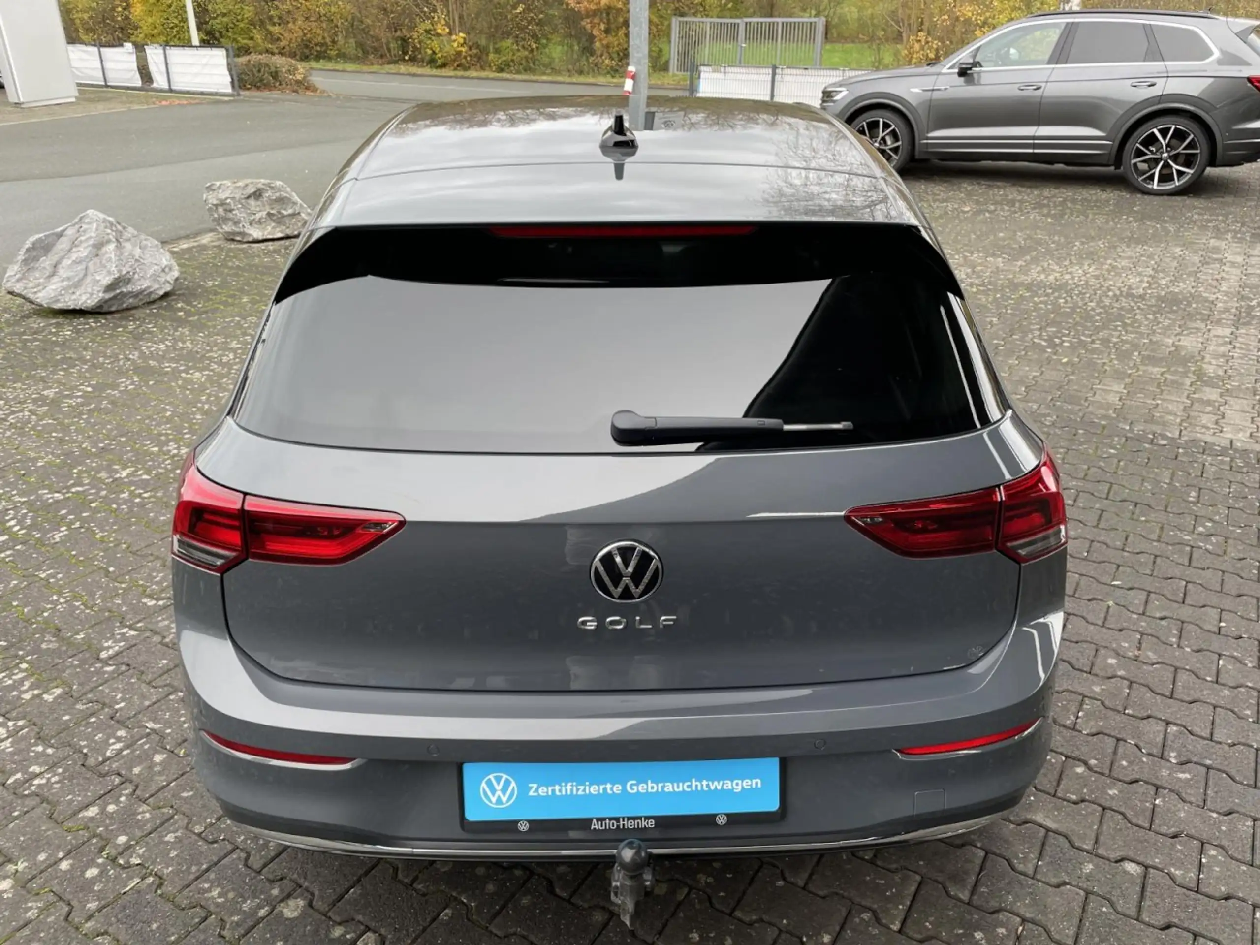 Volkswagen - Golf