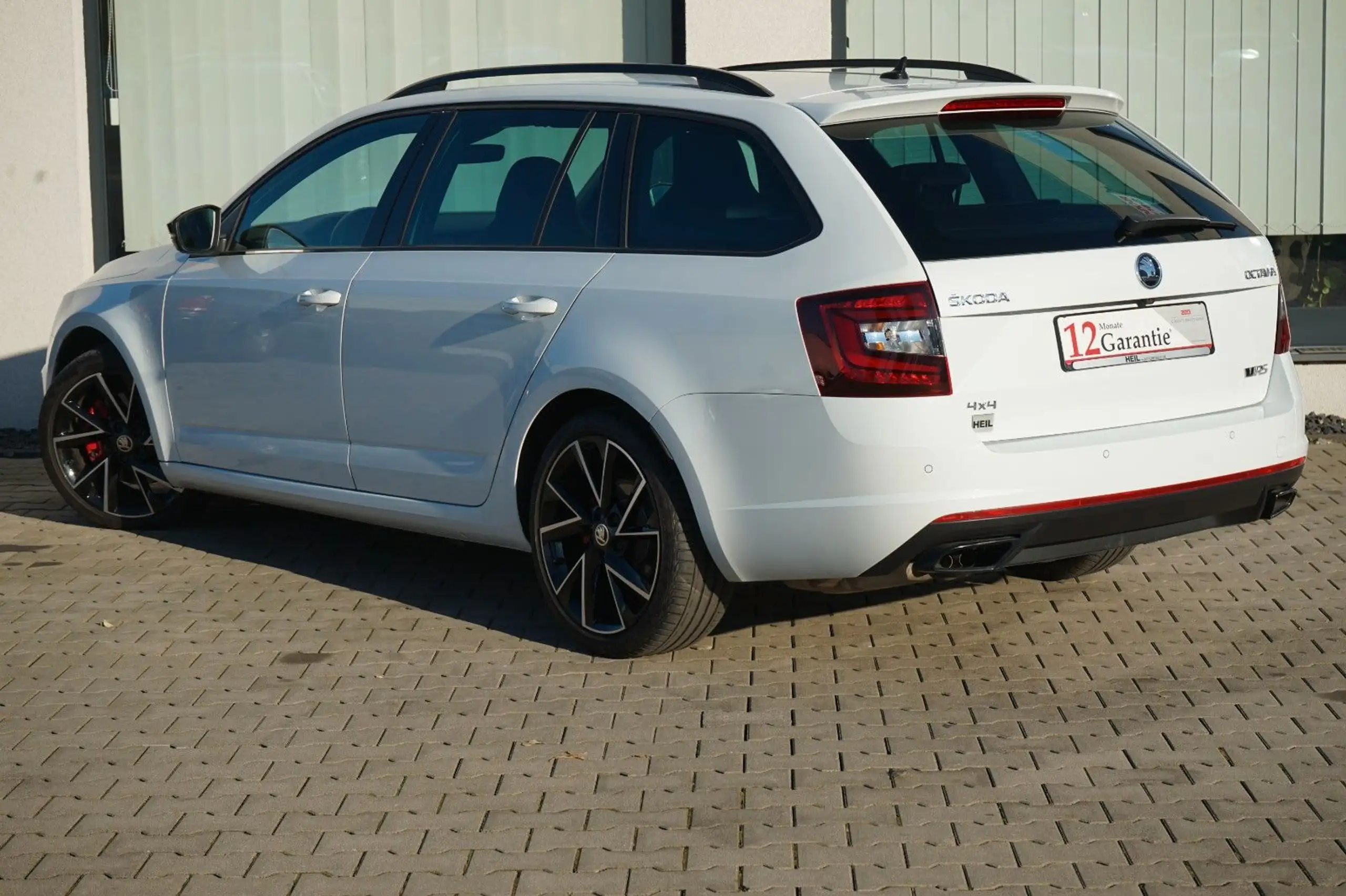 Skoda - Octavia