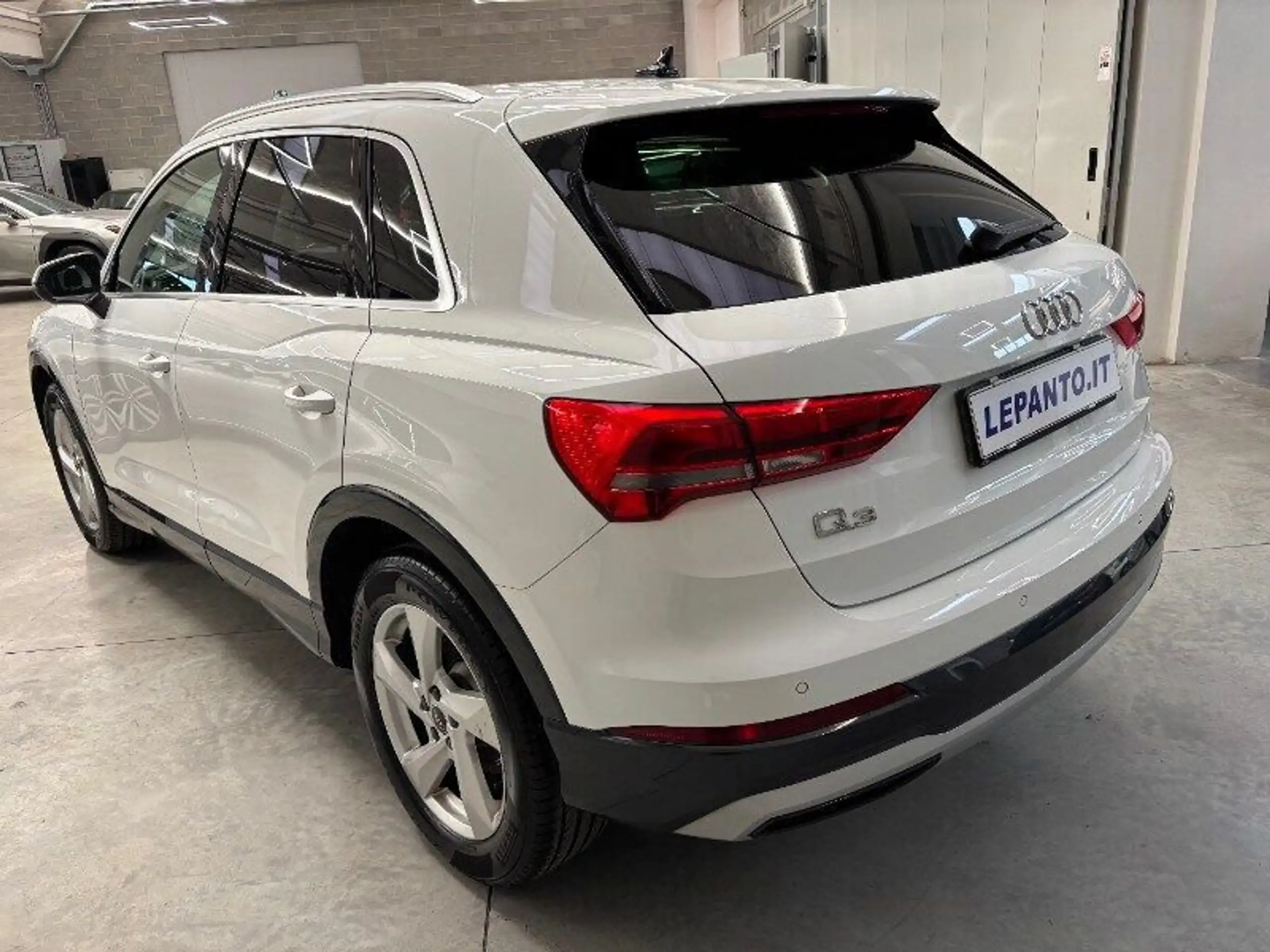 Audi - Q3