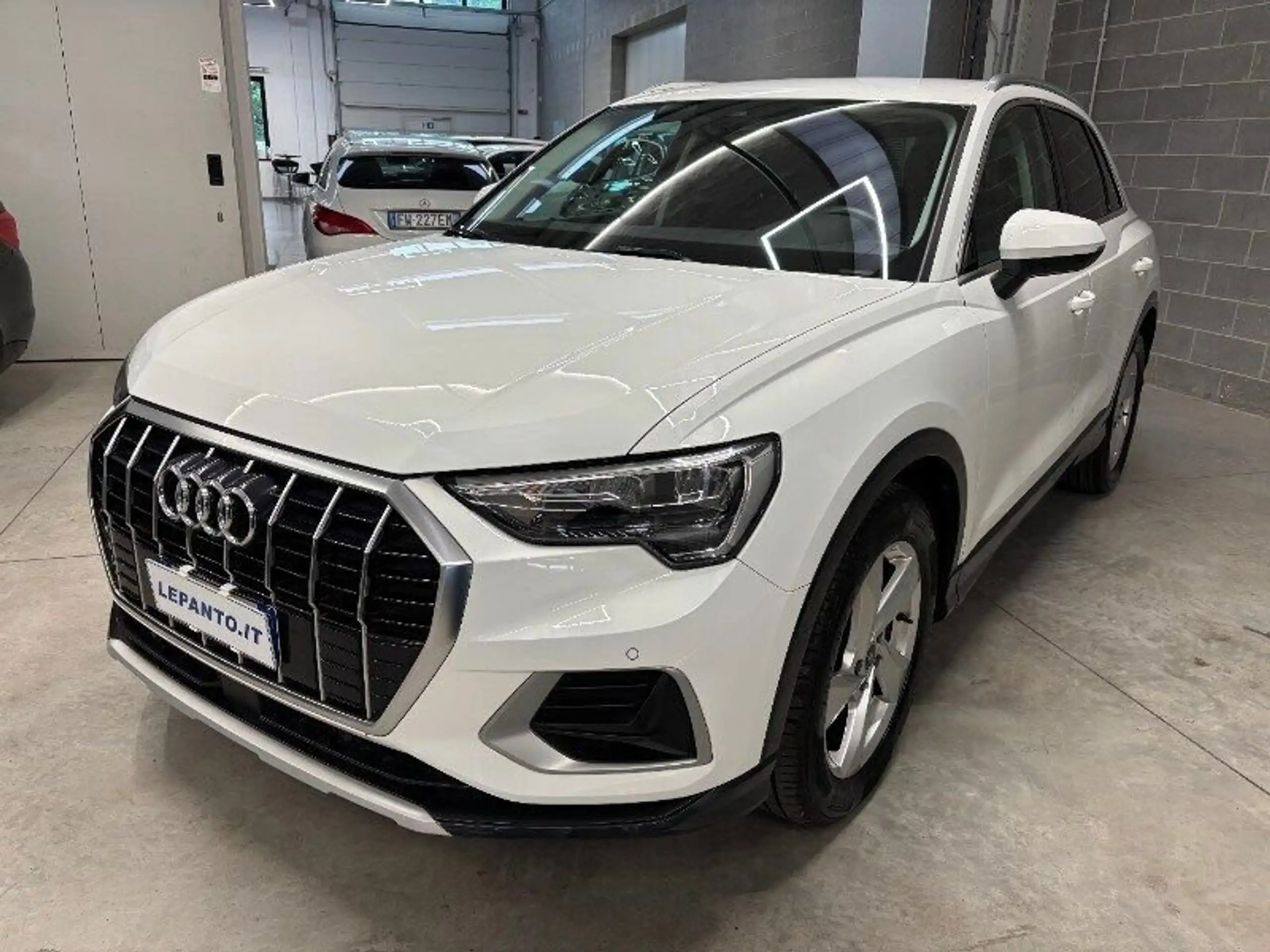 Audi - Q3