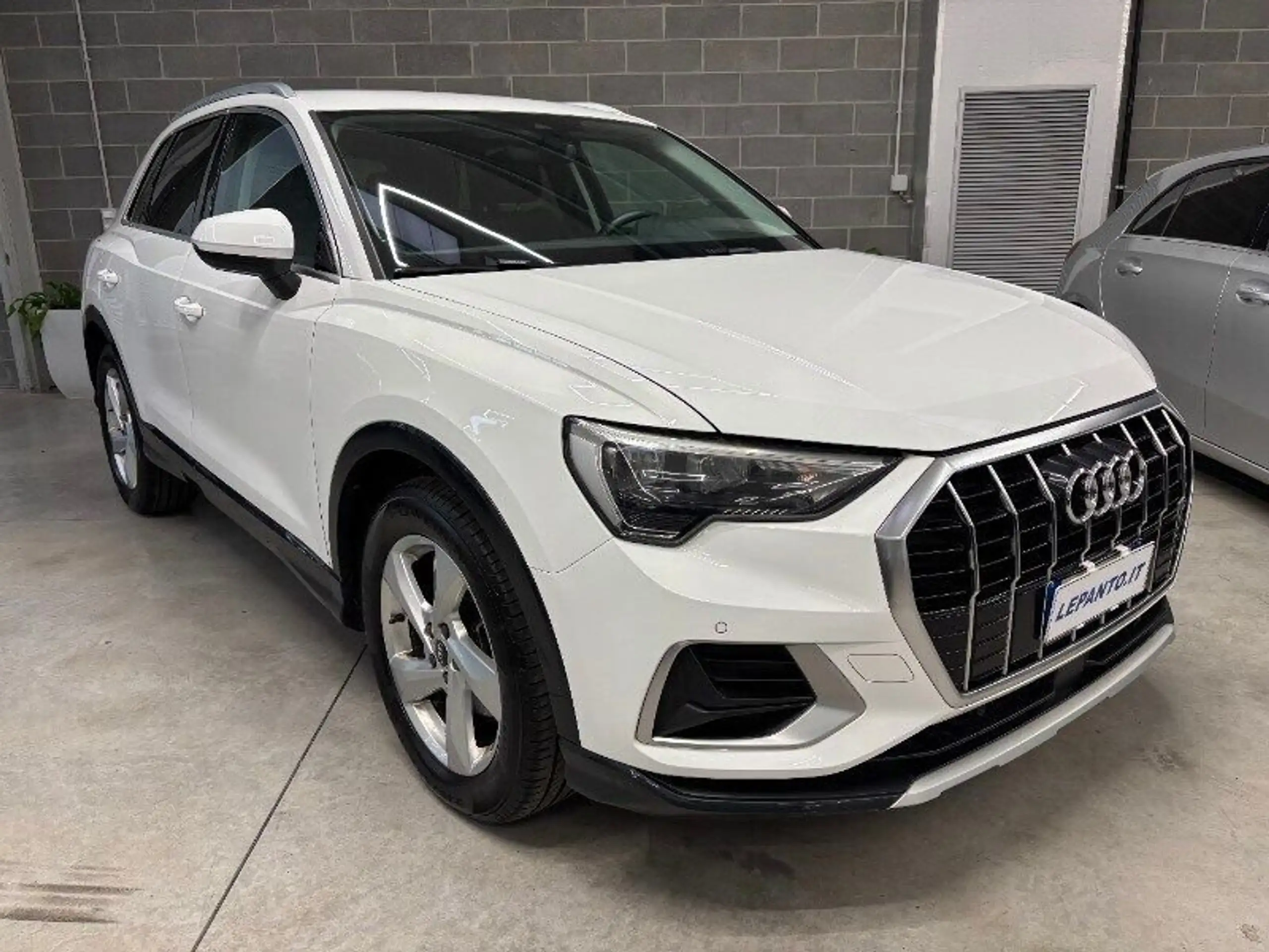 Audi - Q3