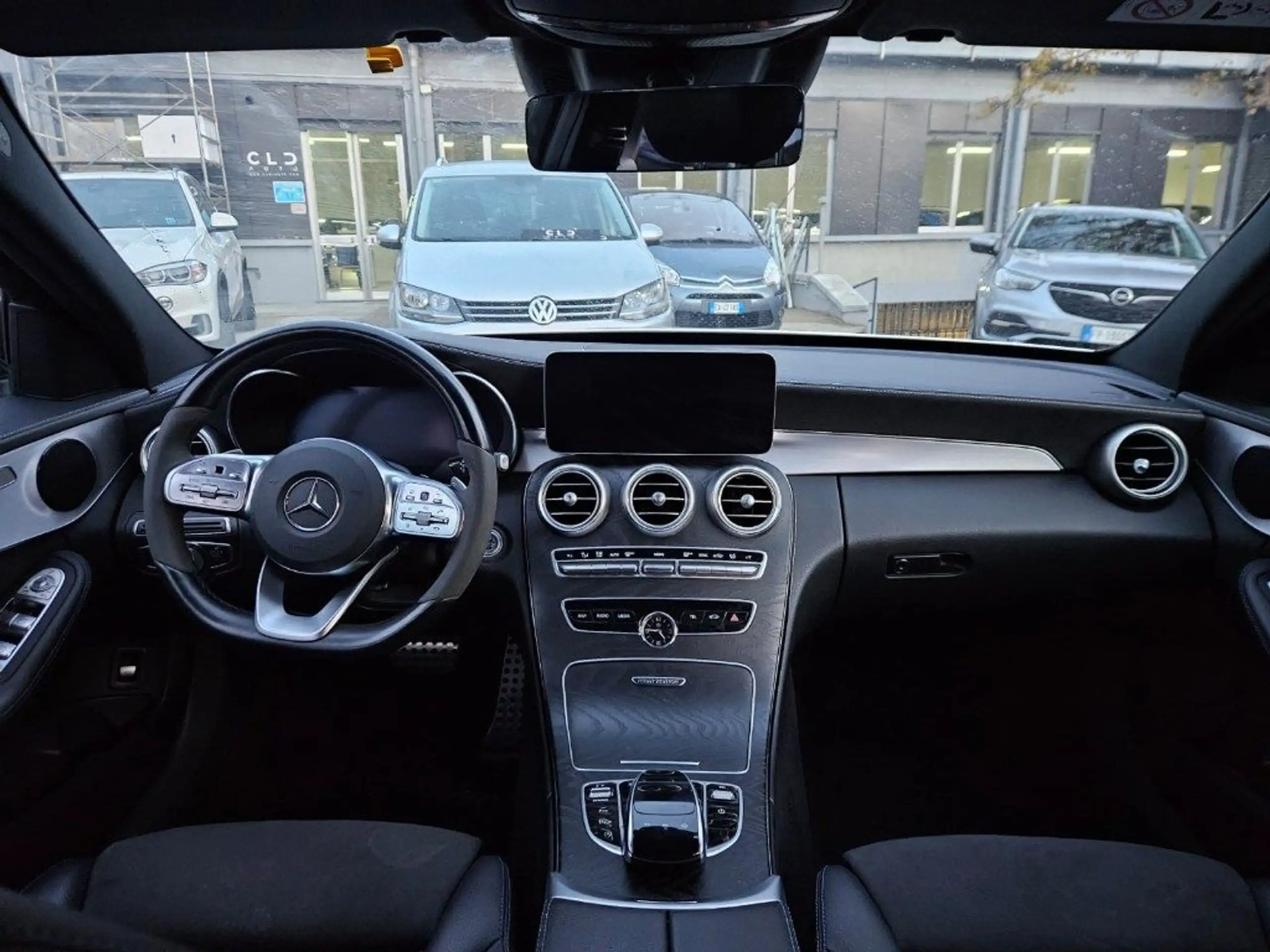 Mercedes-Benz - C 220