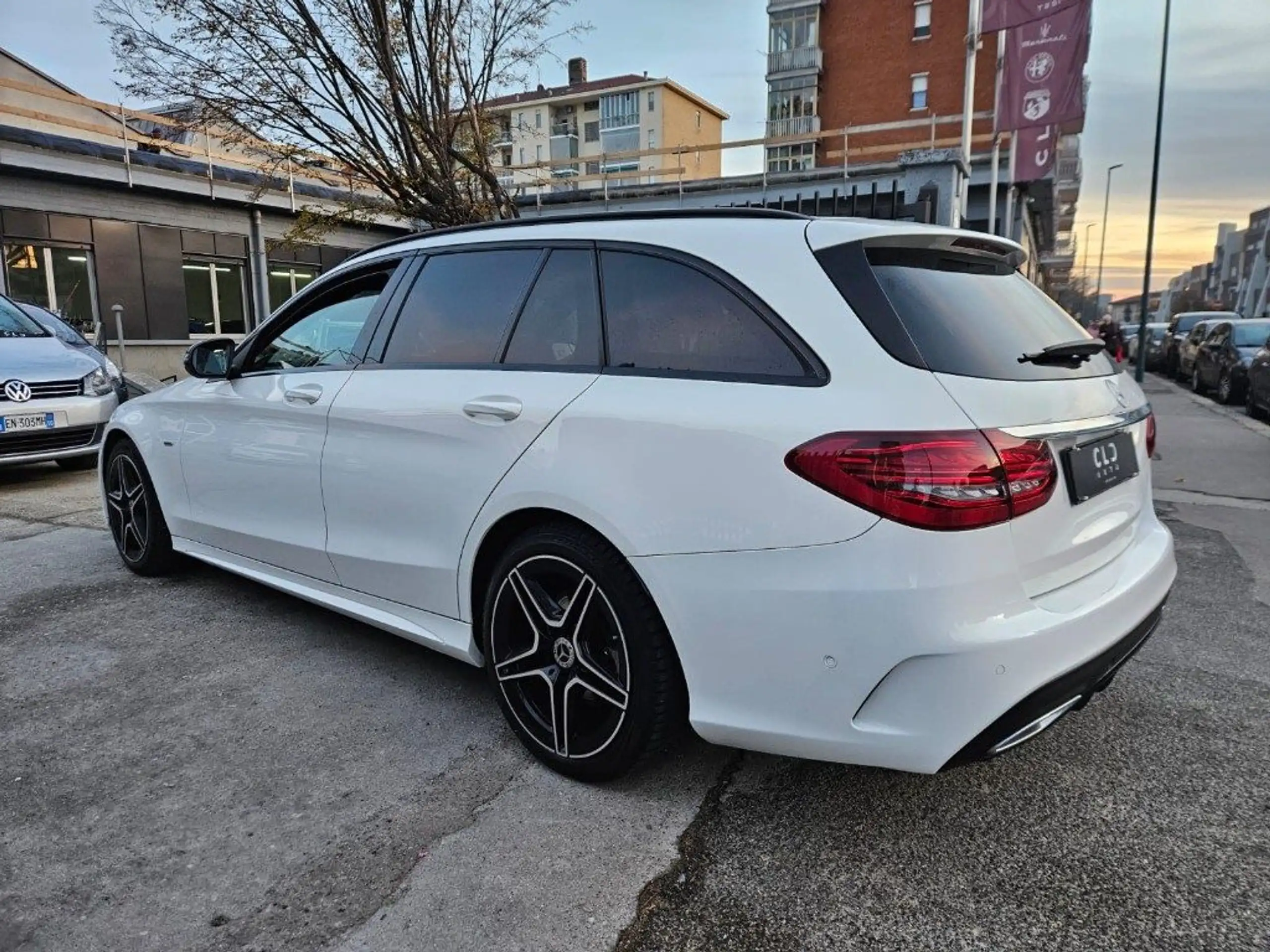 Mercedes-Benz - C 220