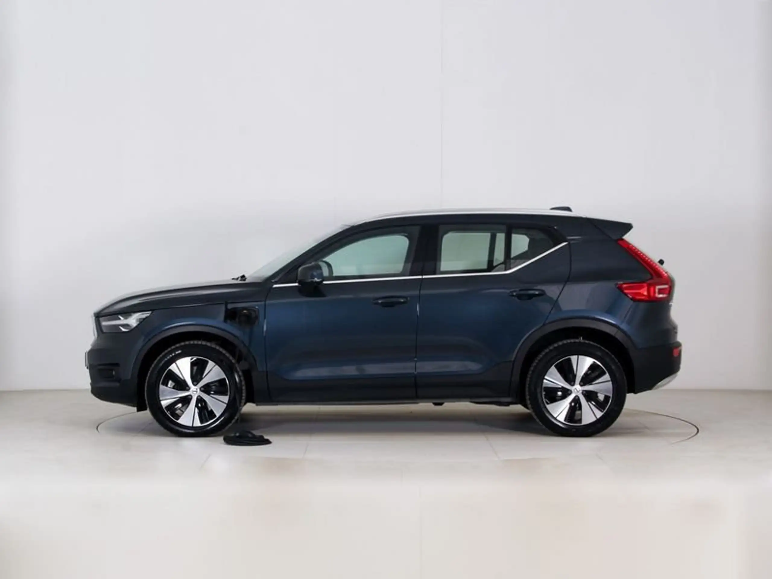 Volvo - XC40