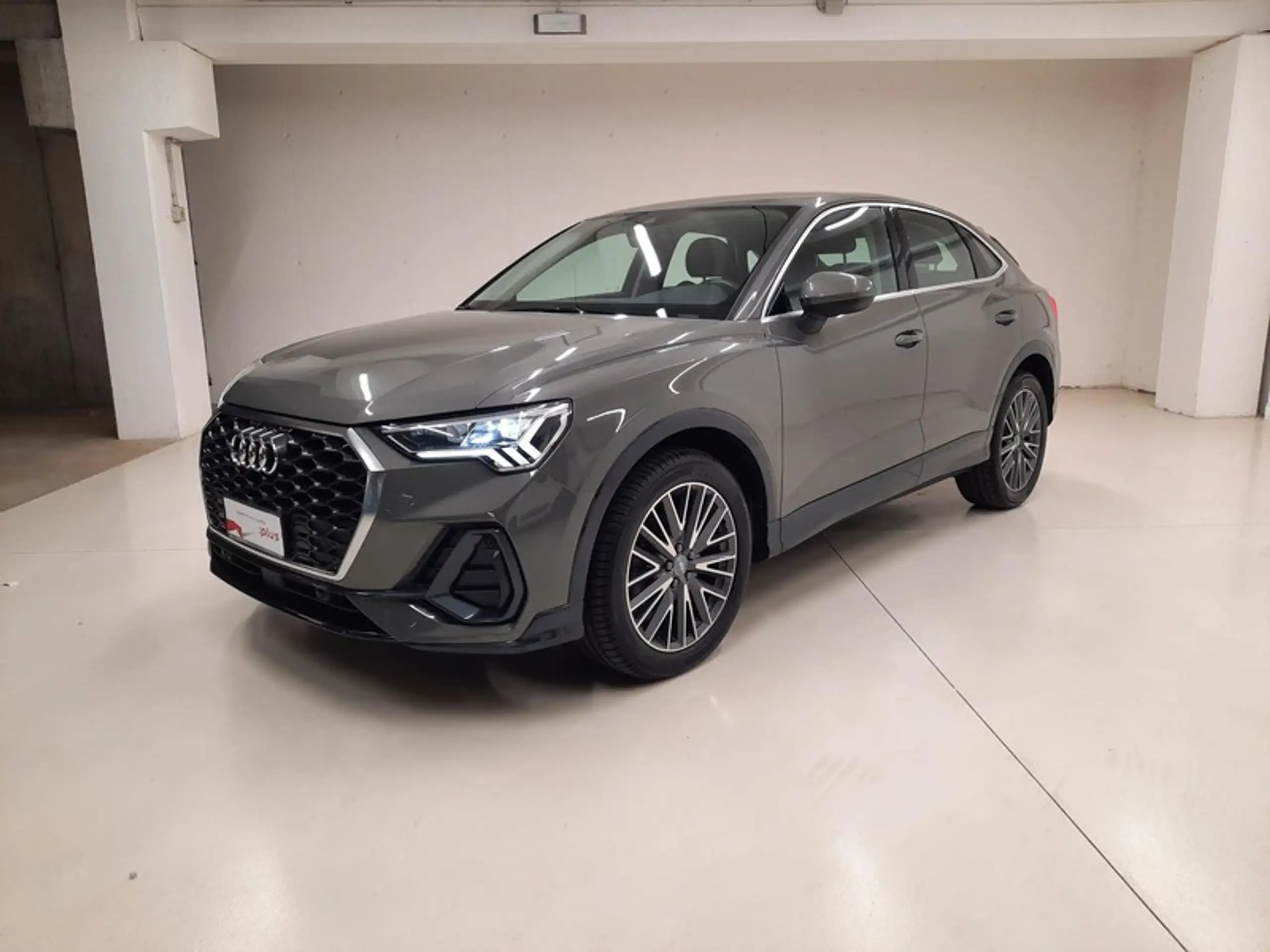 Audi - Q3