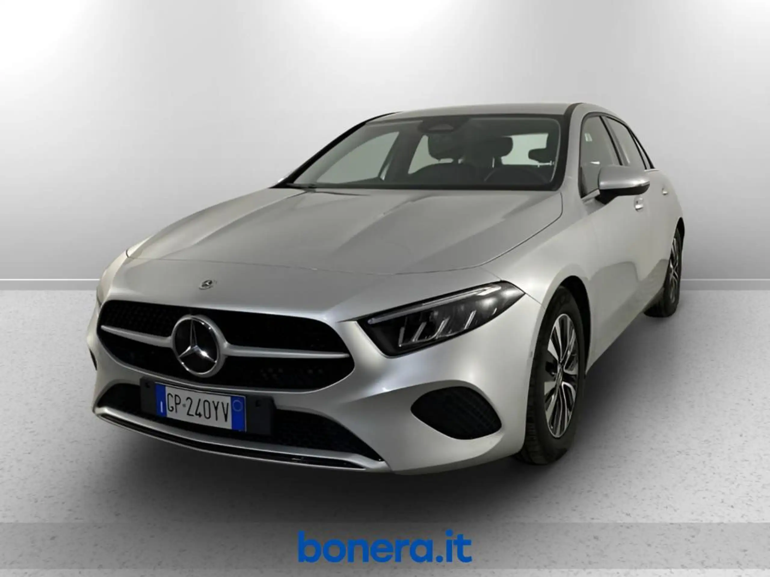 Mercedes-Benz A 180 2023