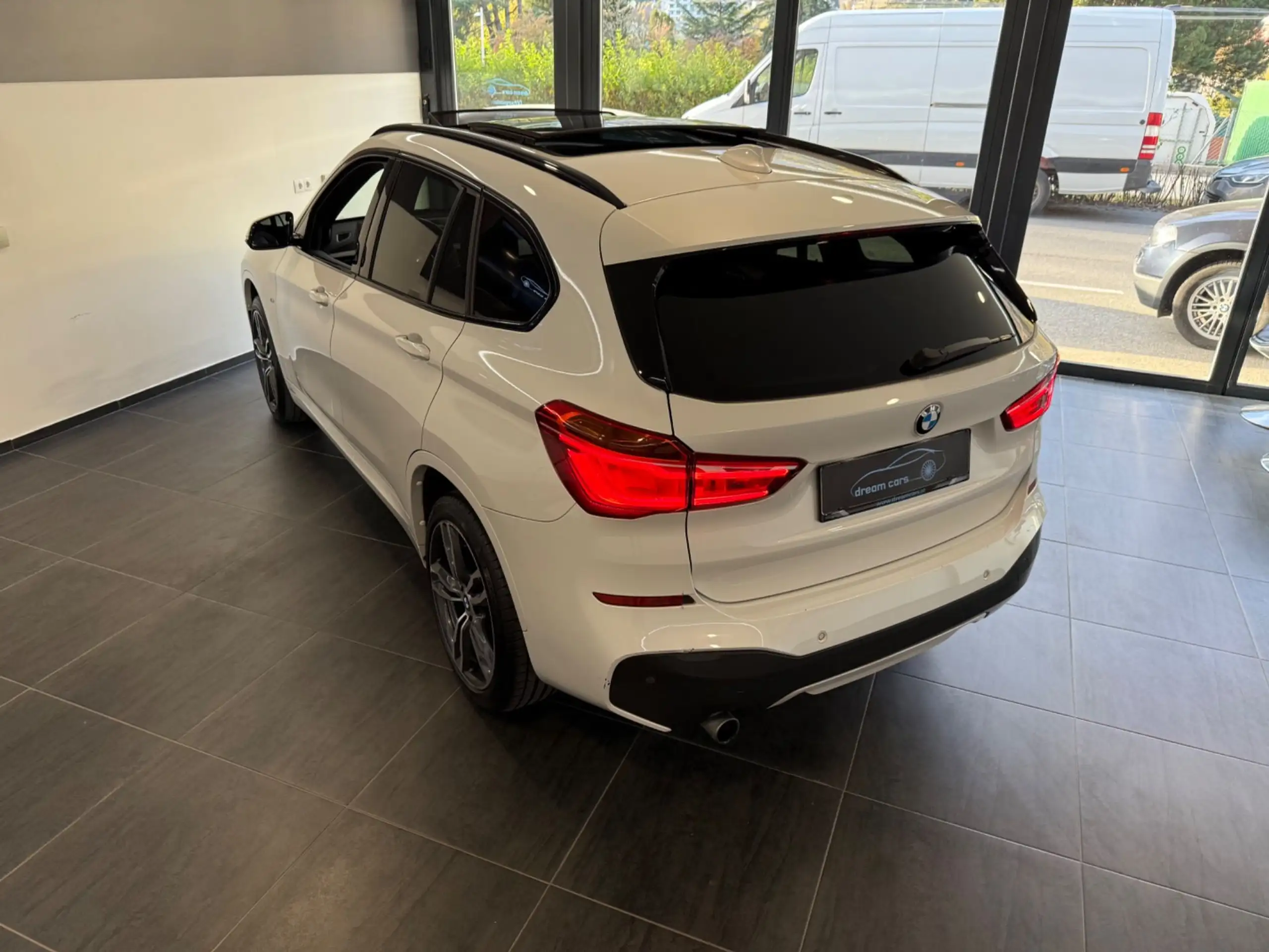 BMW - X1