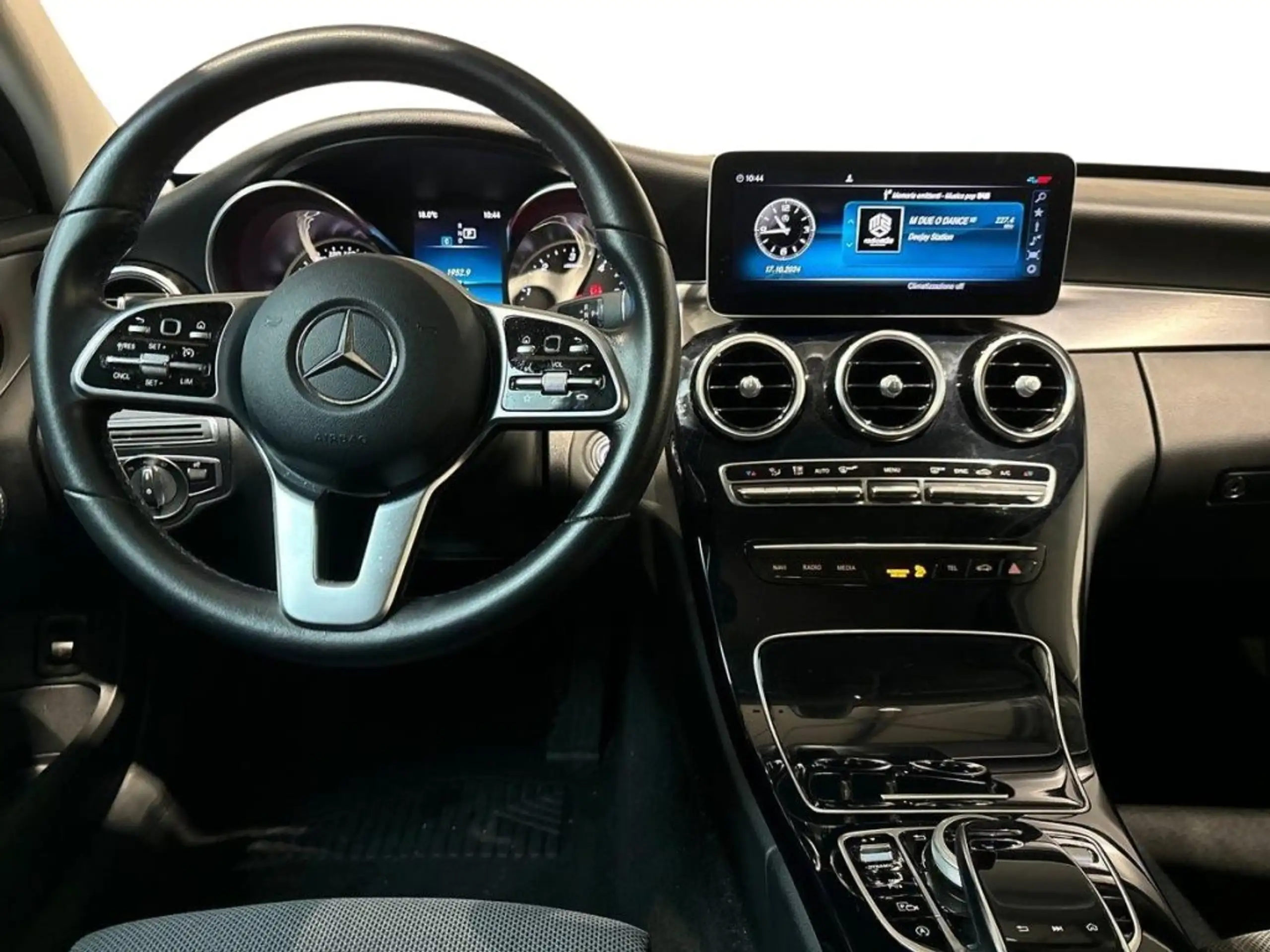 Mercedes-Benz - C 220