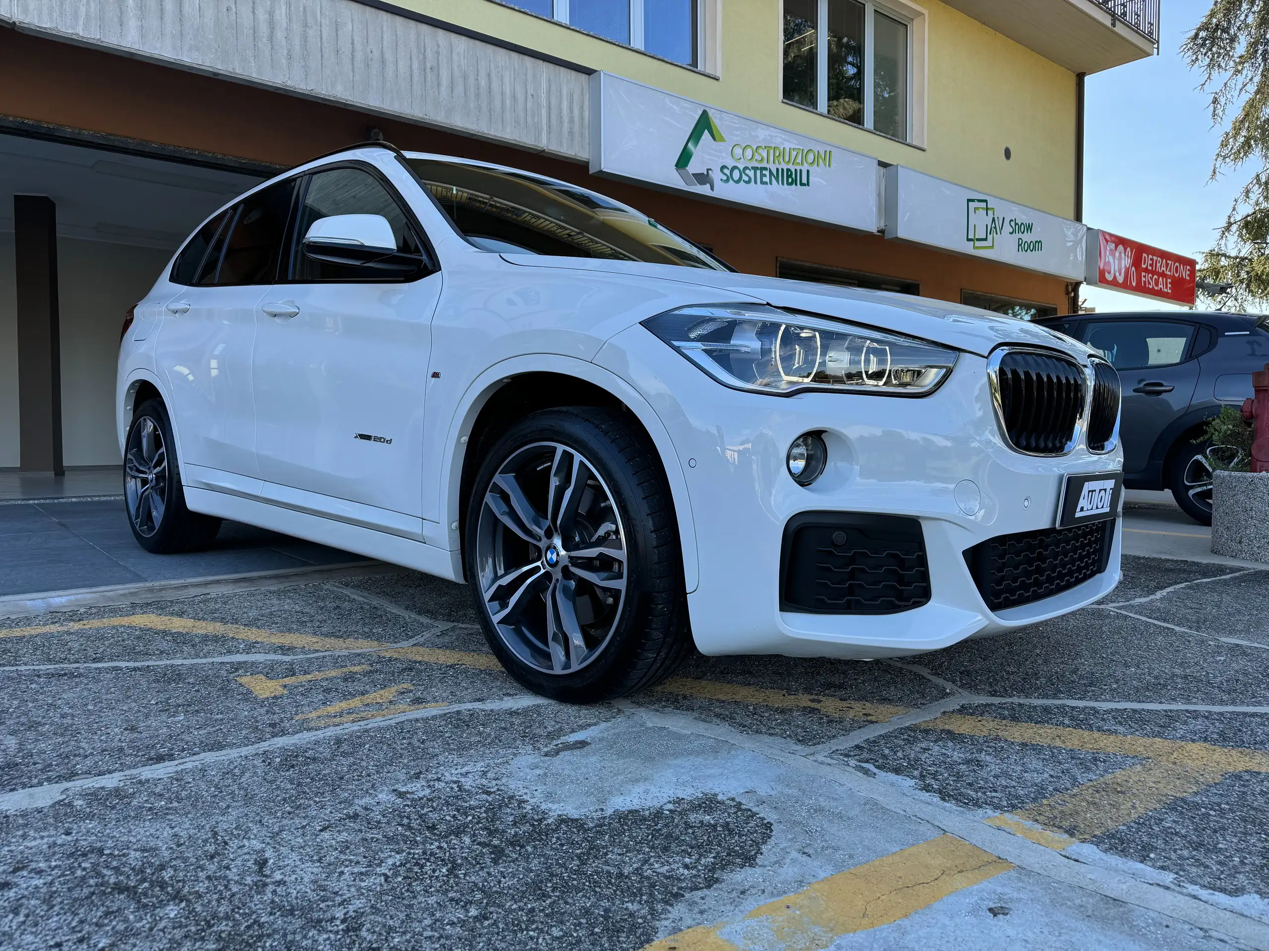 BMW - X1