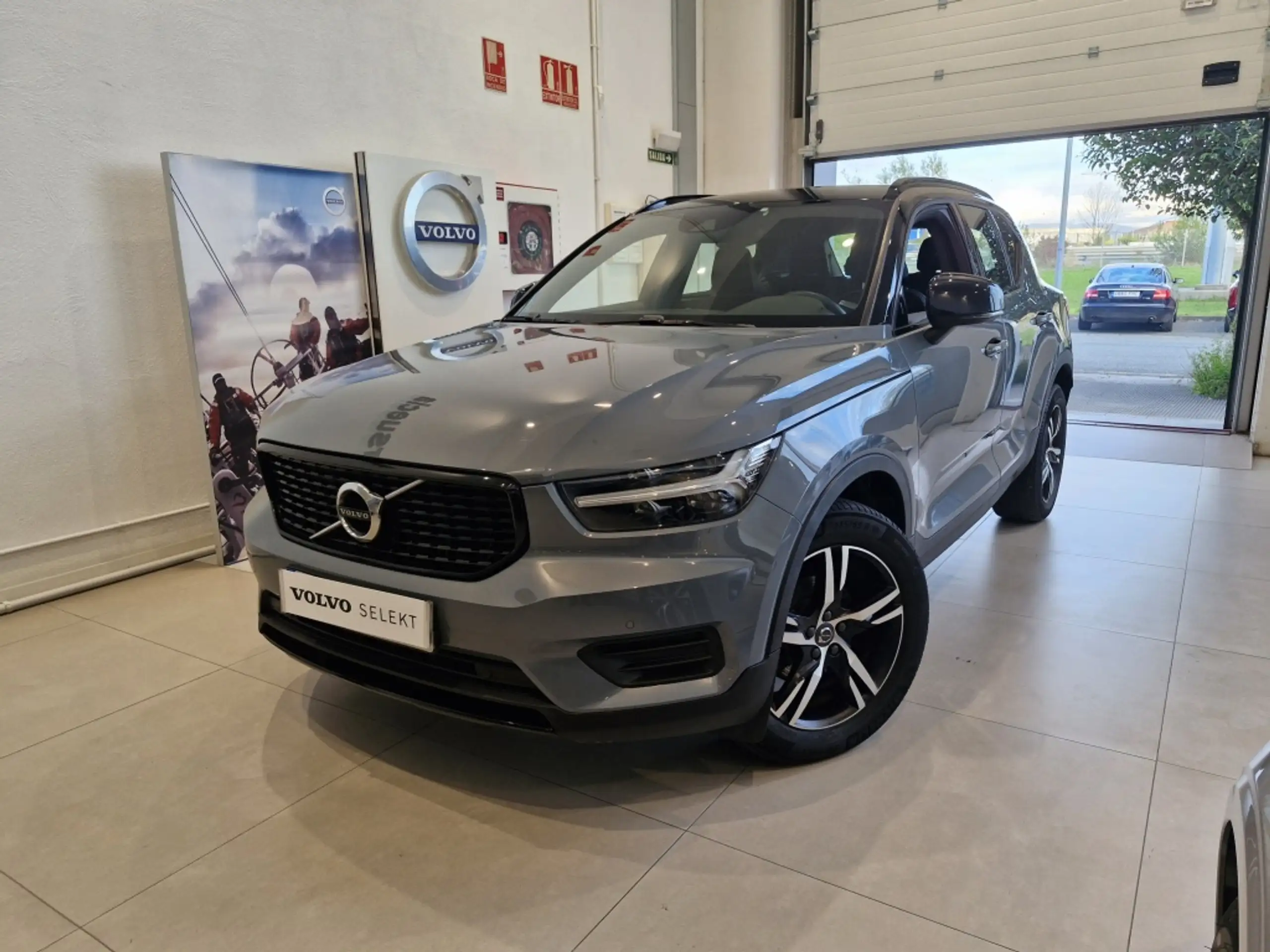 Volvo - XC40