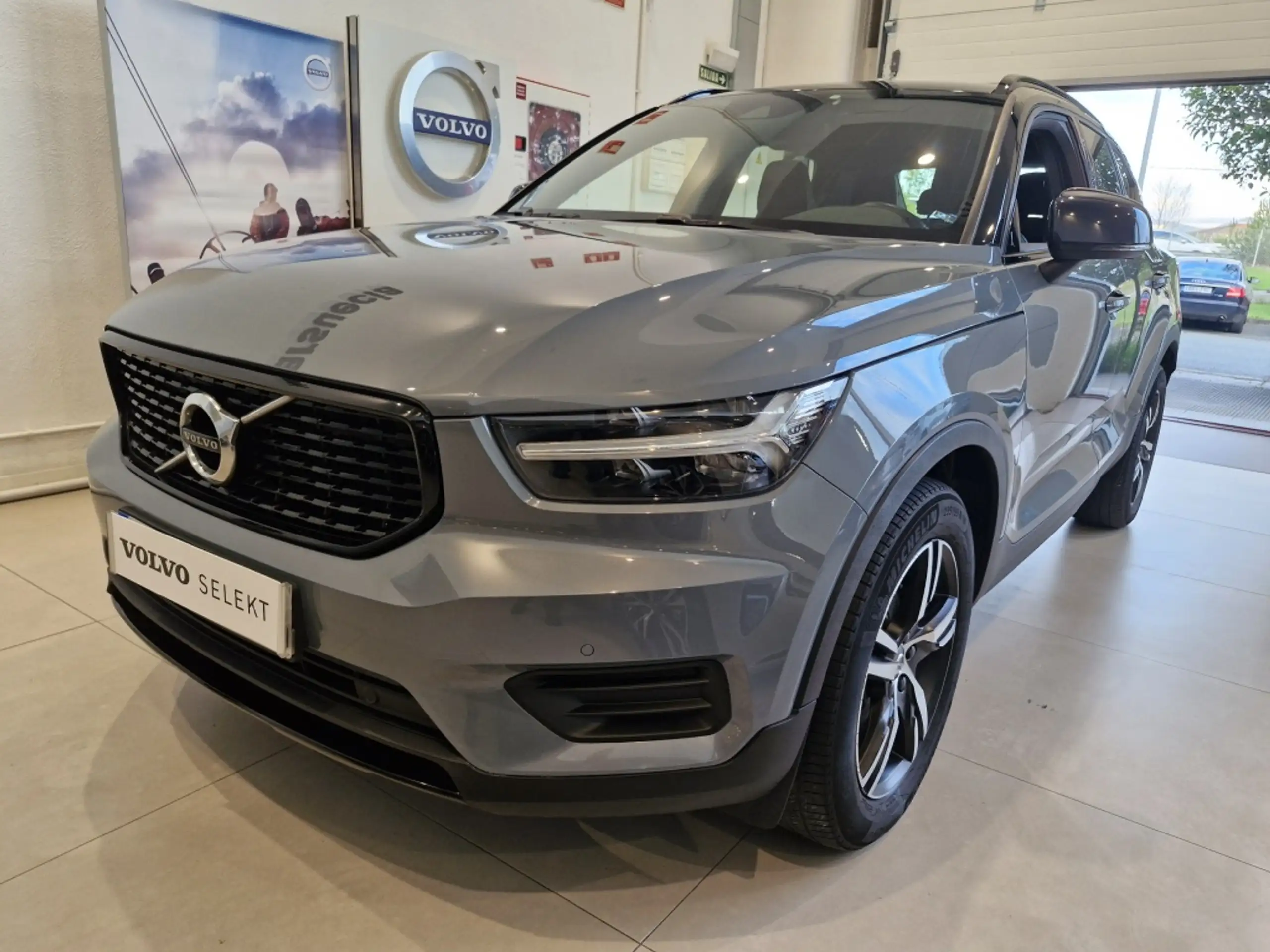 Volvo - XC40