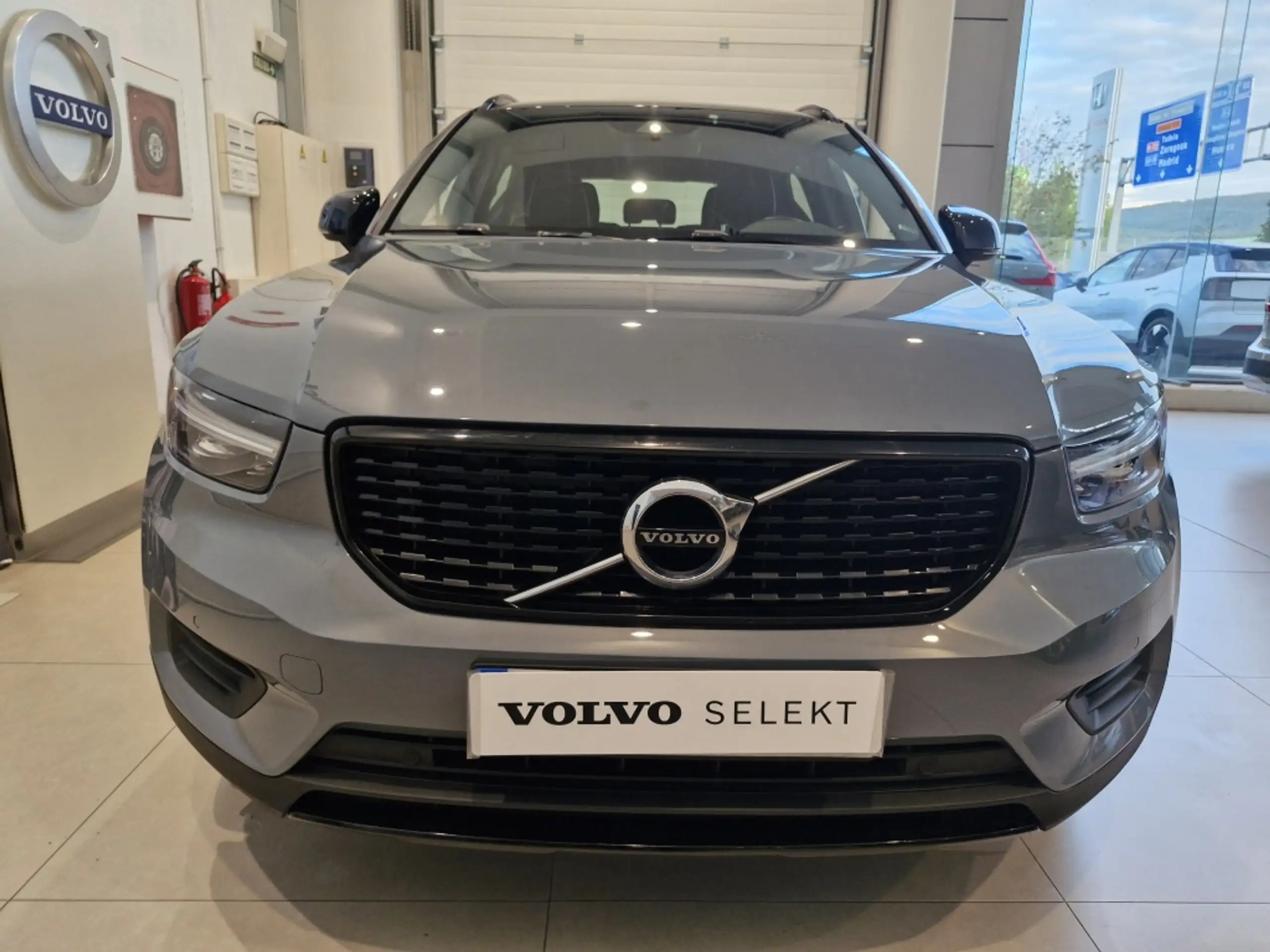 Volvo - XC40