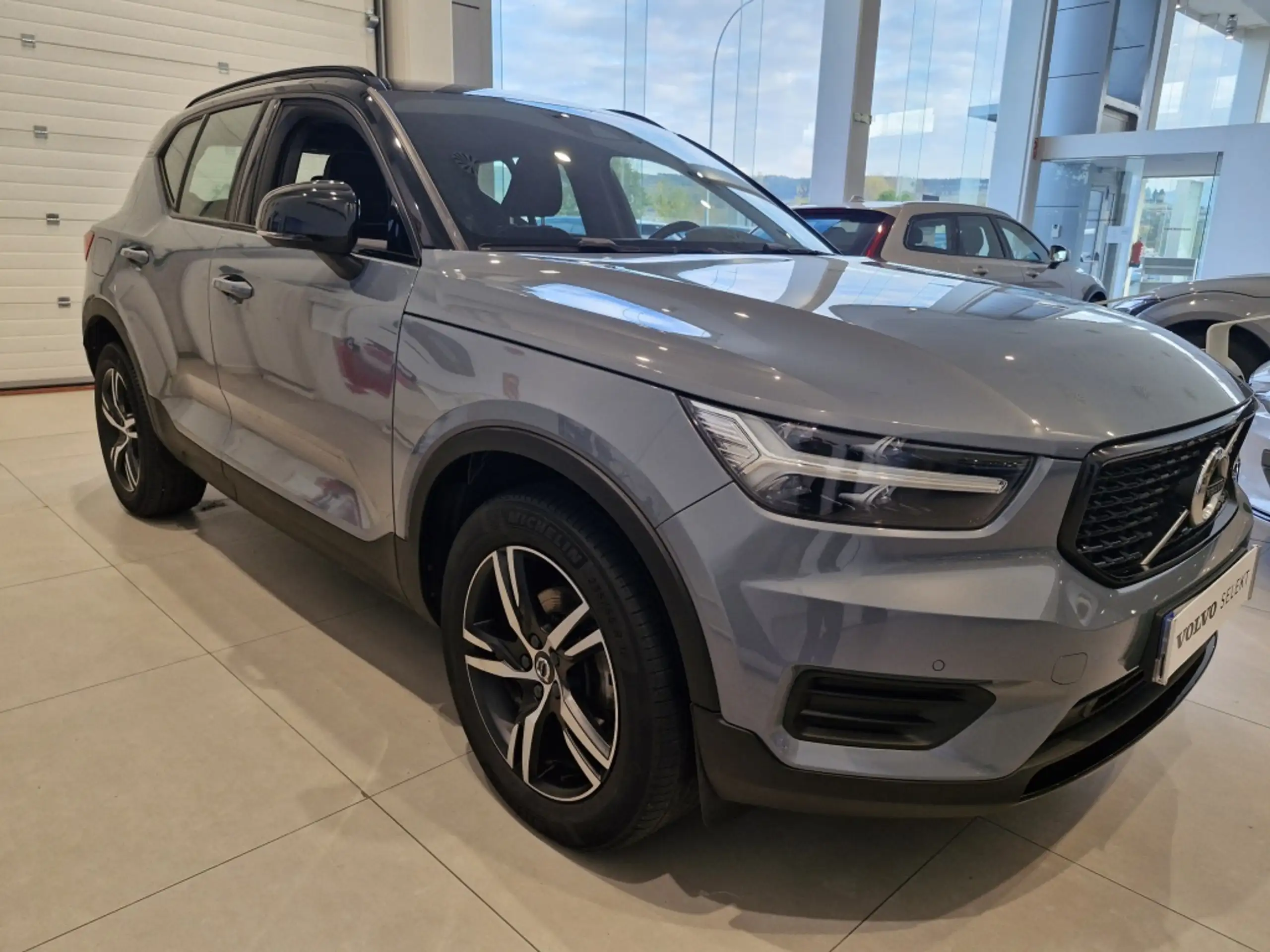 Volvo - XC40