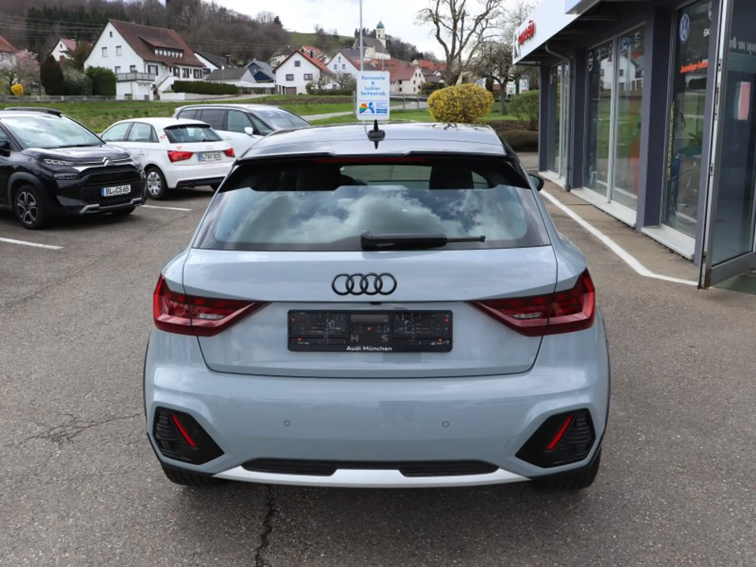 Audi - A1