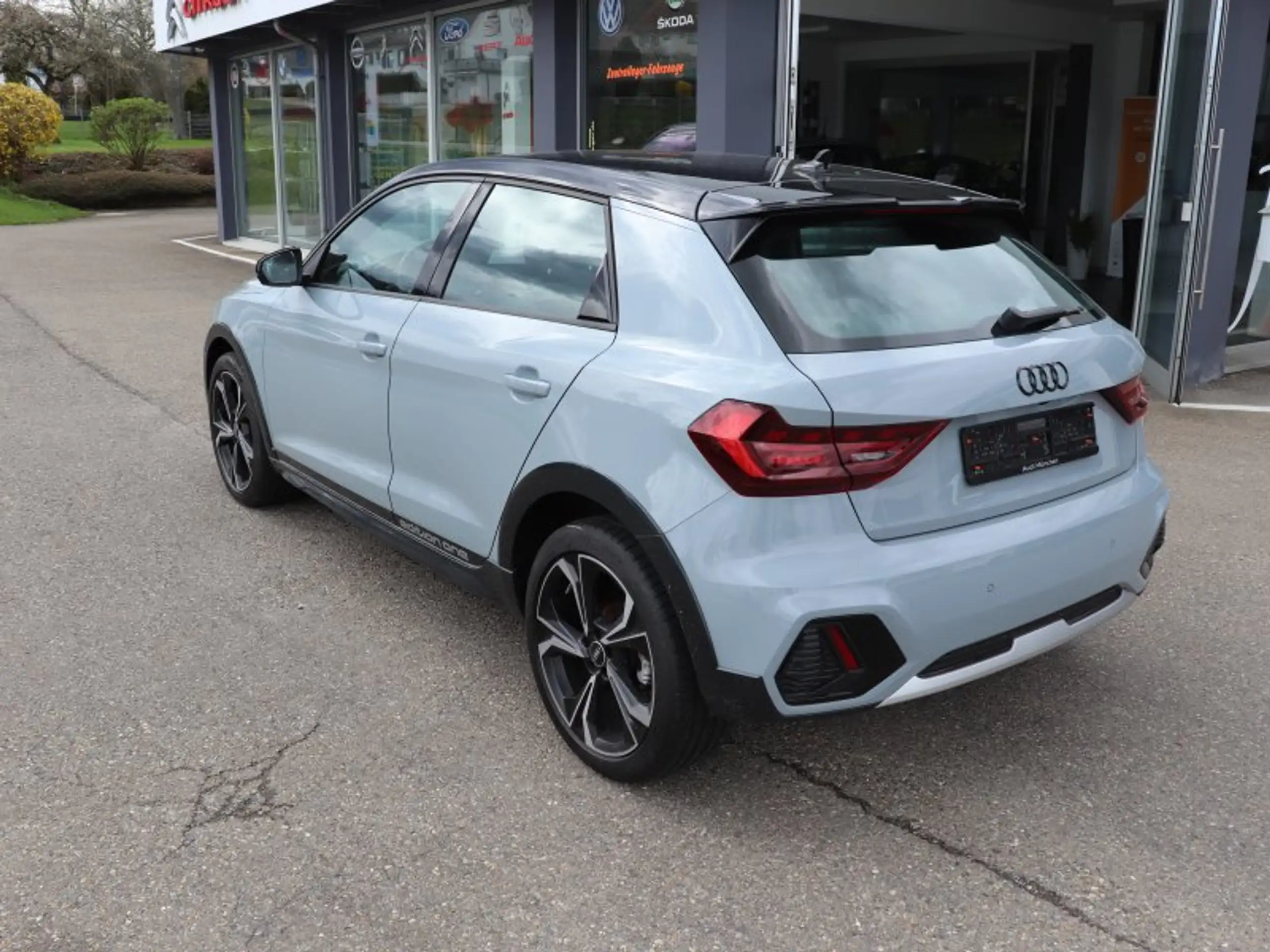 Audi - A1