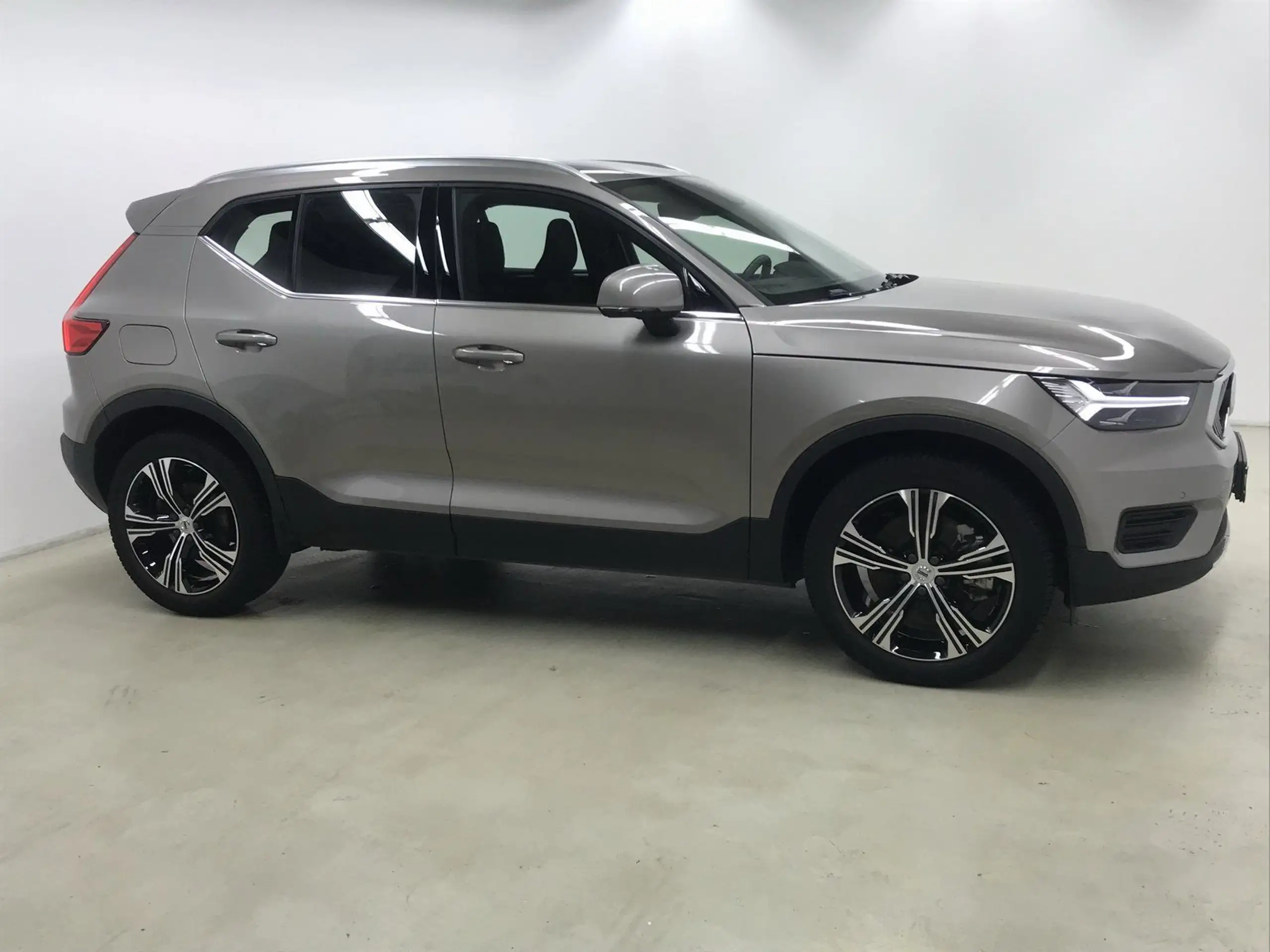 Volvo - XC40