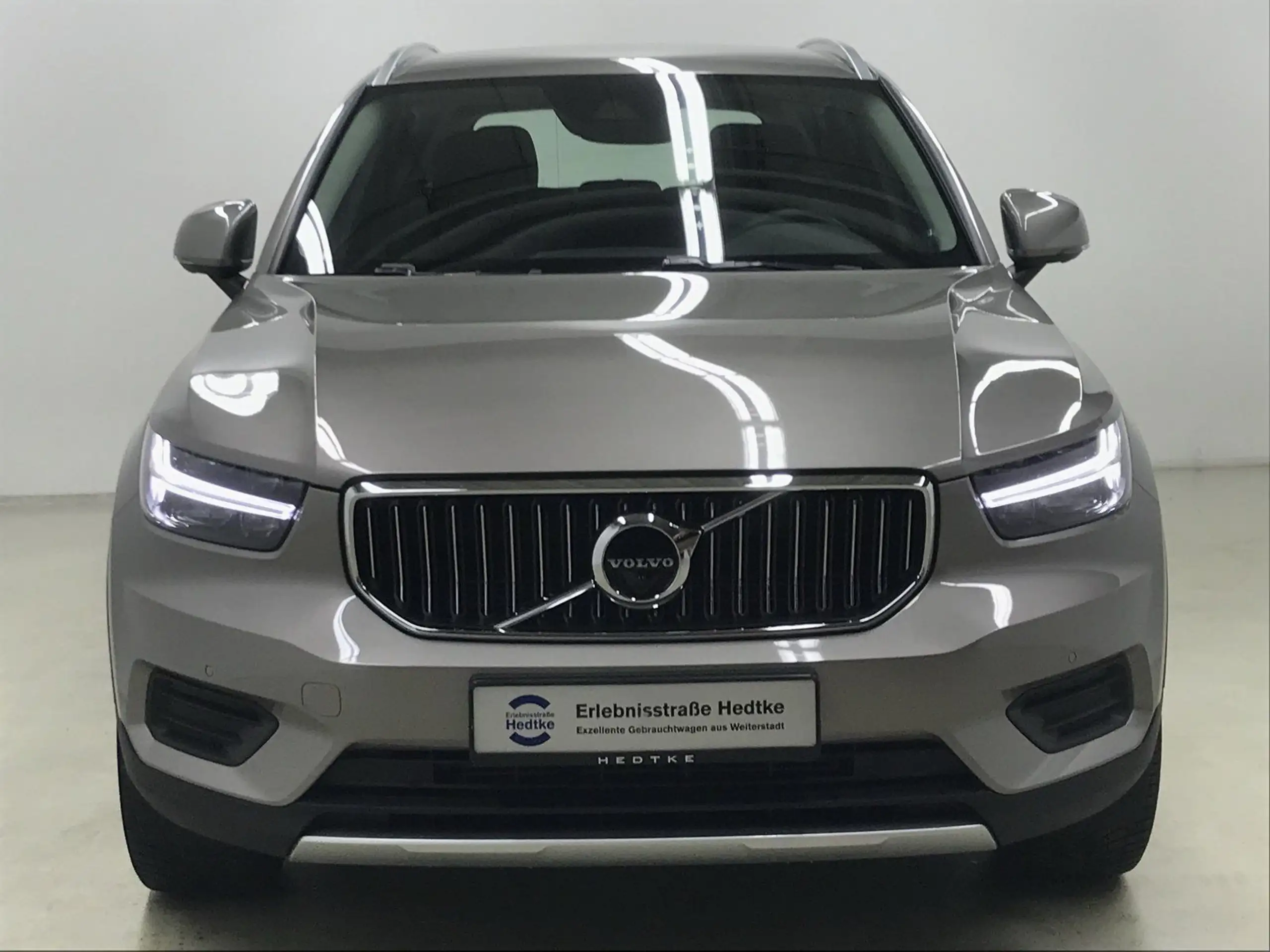 Volvo - XC40