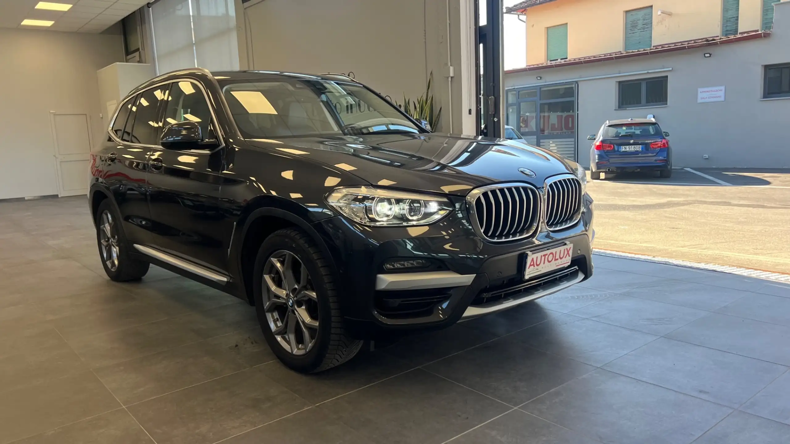 BMW - X3