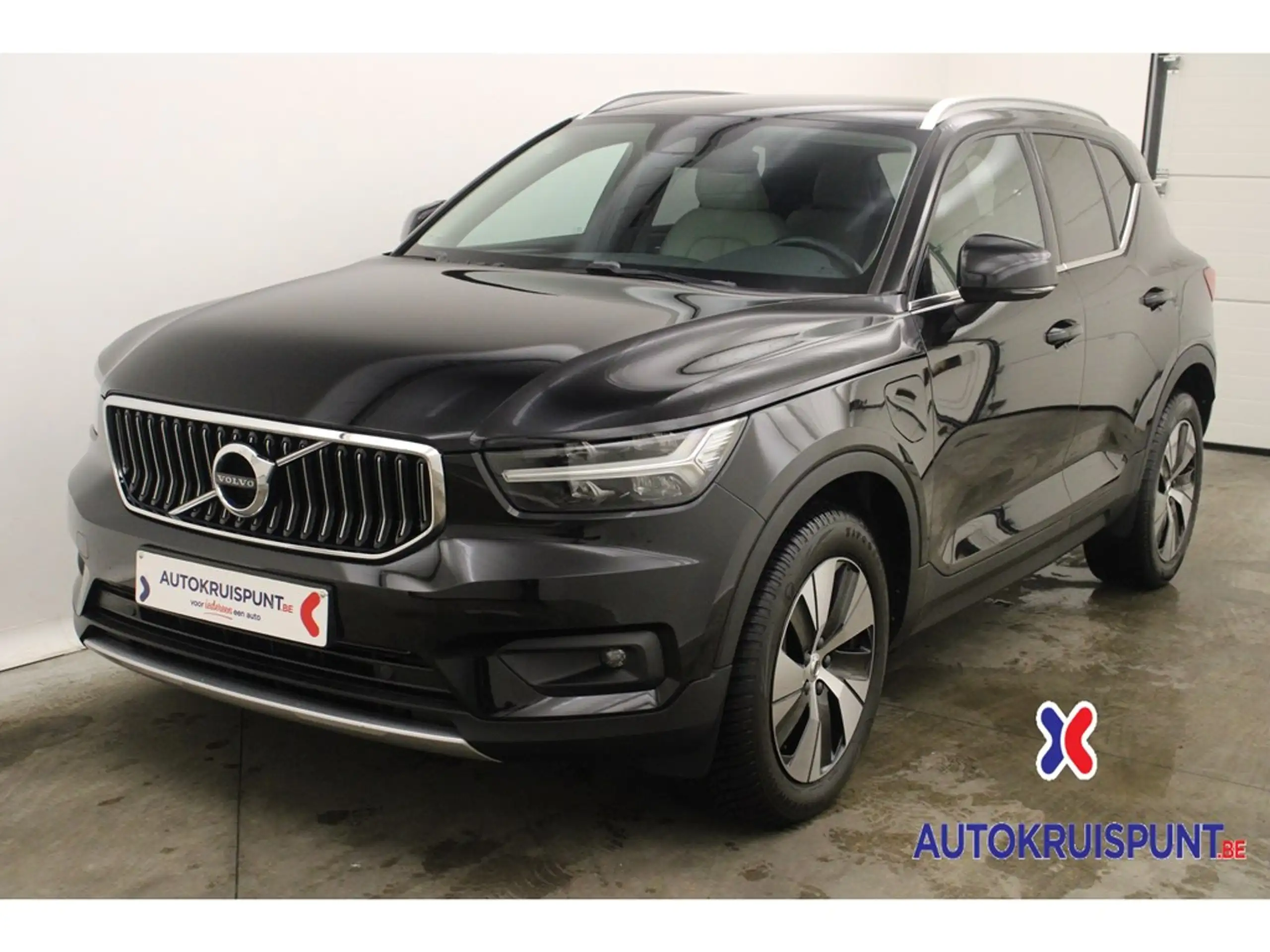 Volvo - XC40