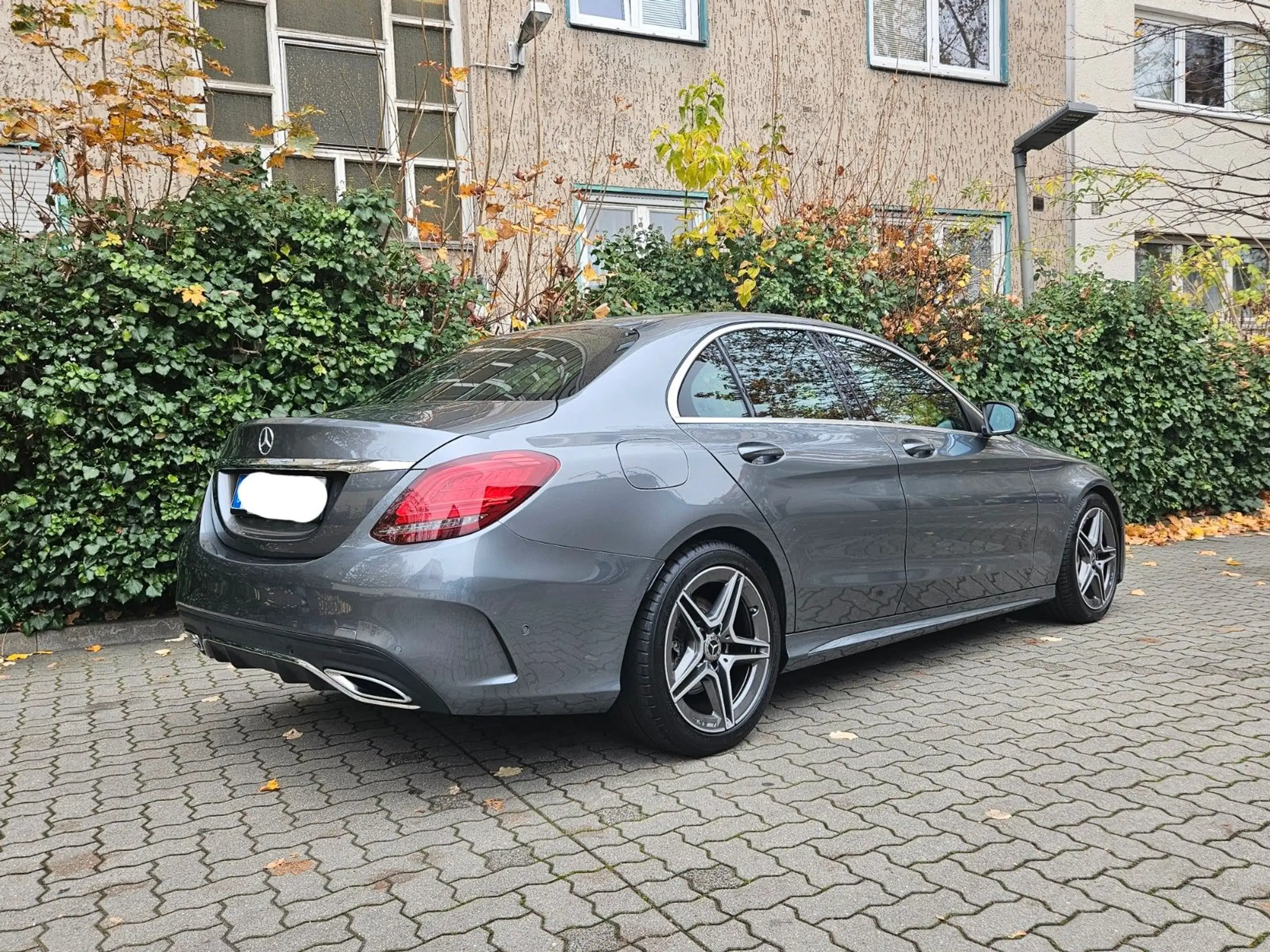 Mercedes-Benz - C 220