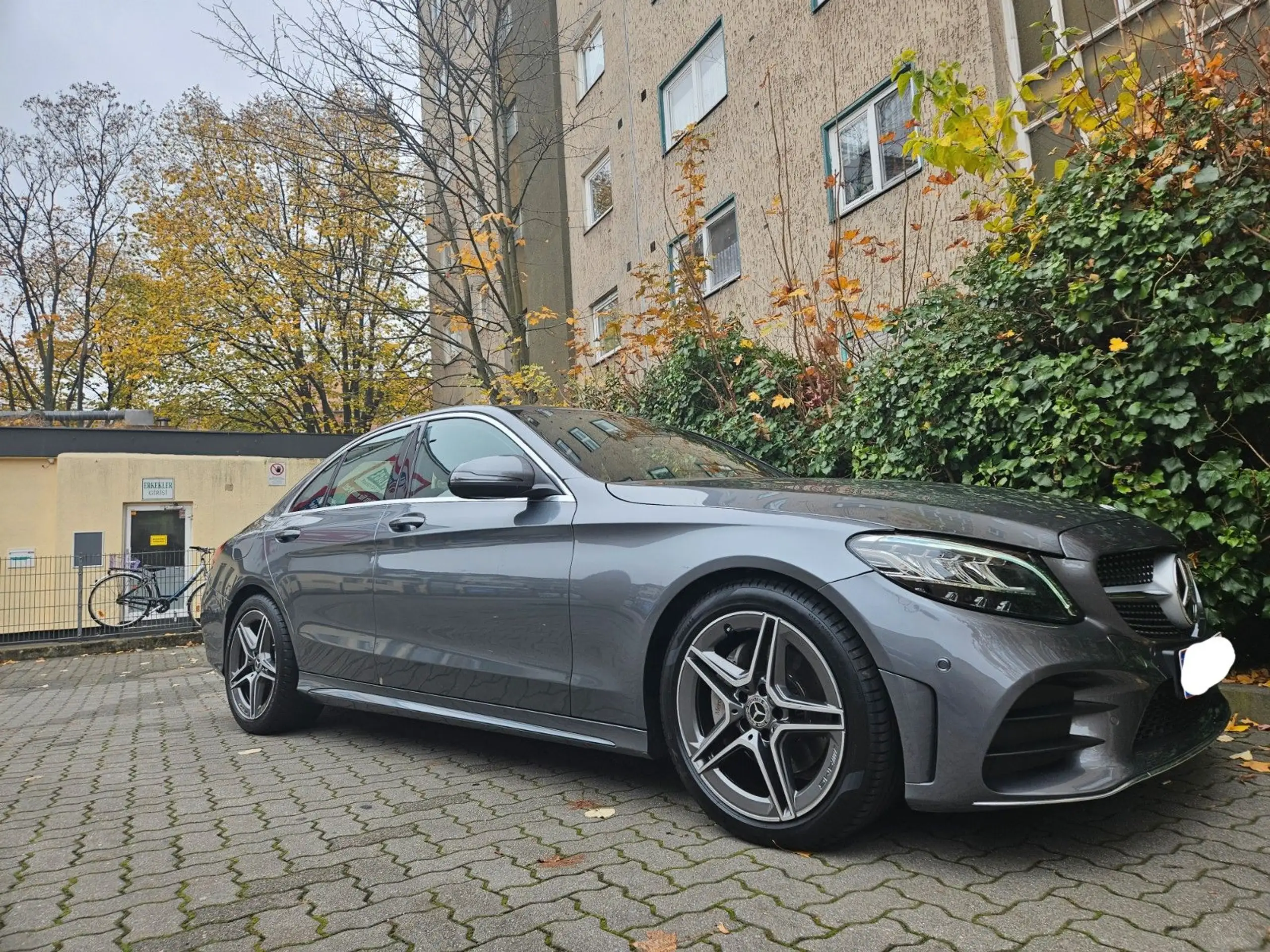 Mercedes-Benz - C 220