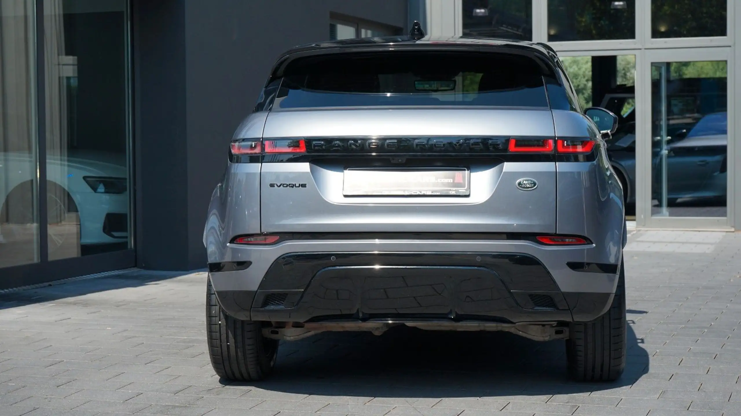 Land Rover - Range Rover Evoque