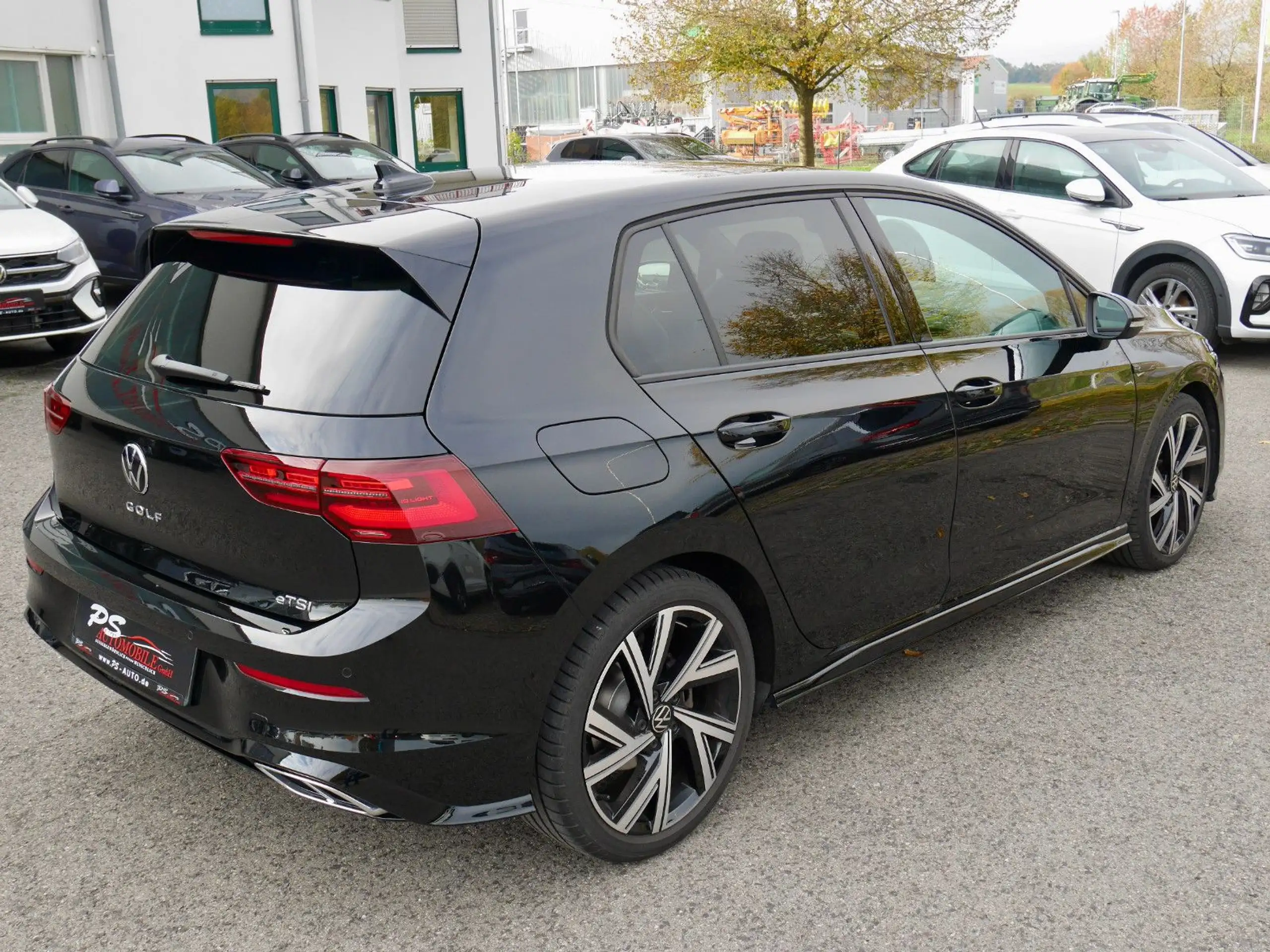 Volkswagen - Golf