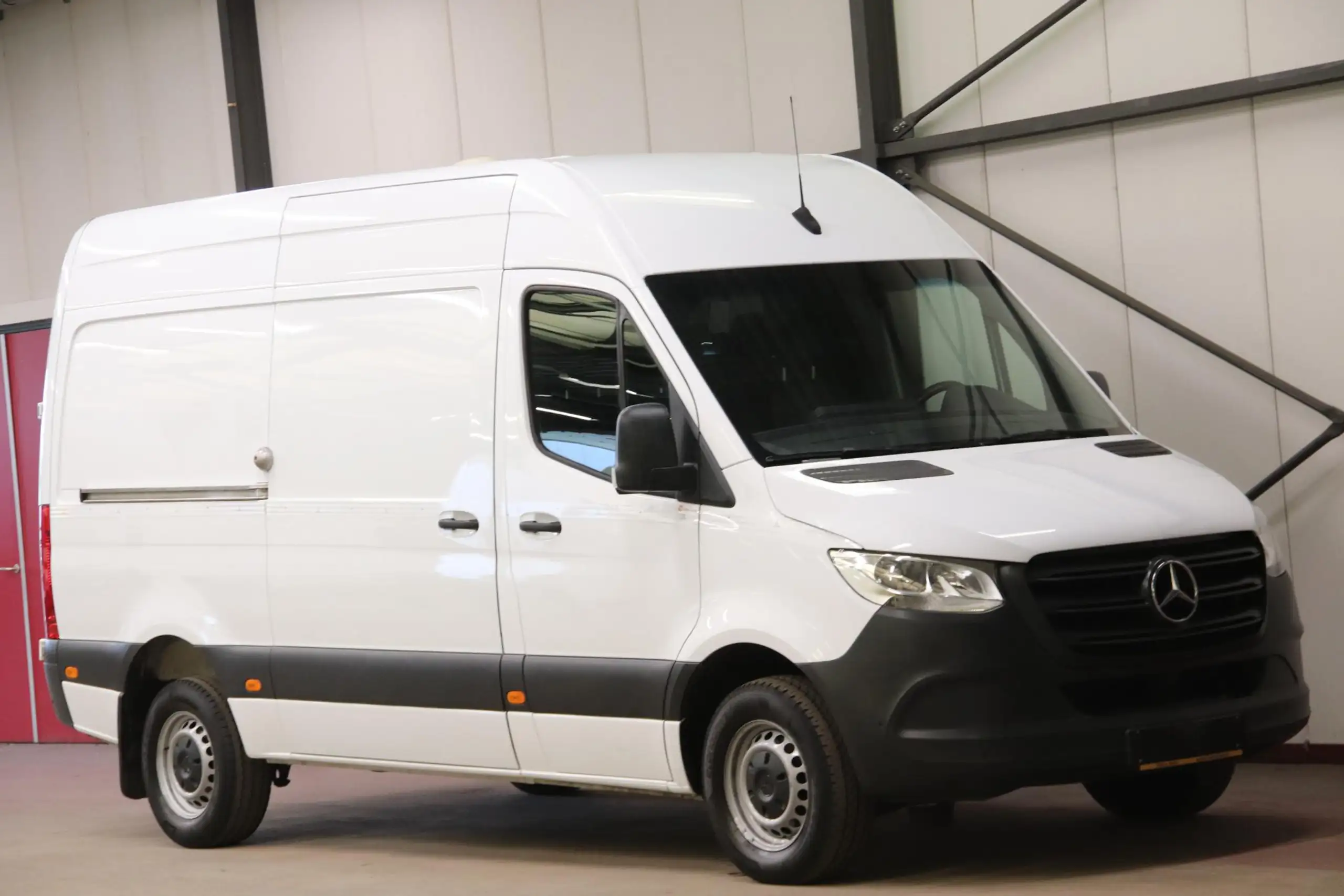 Mercedes-Benz - Sprinter