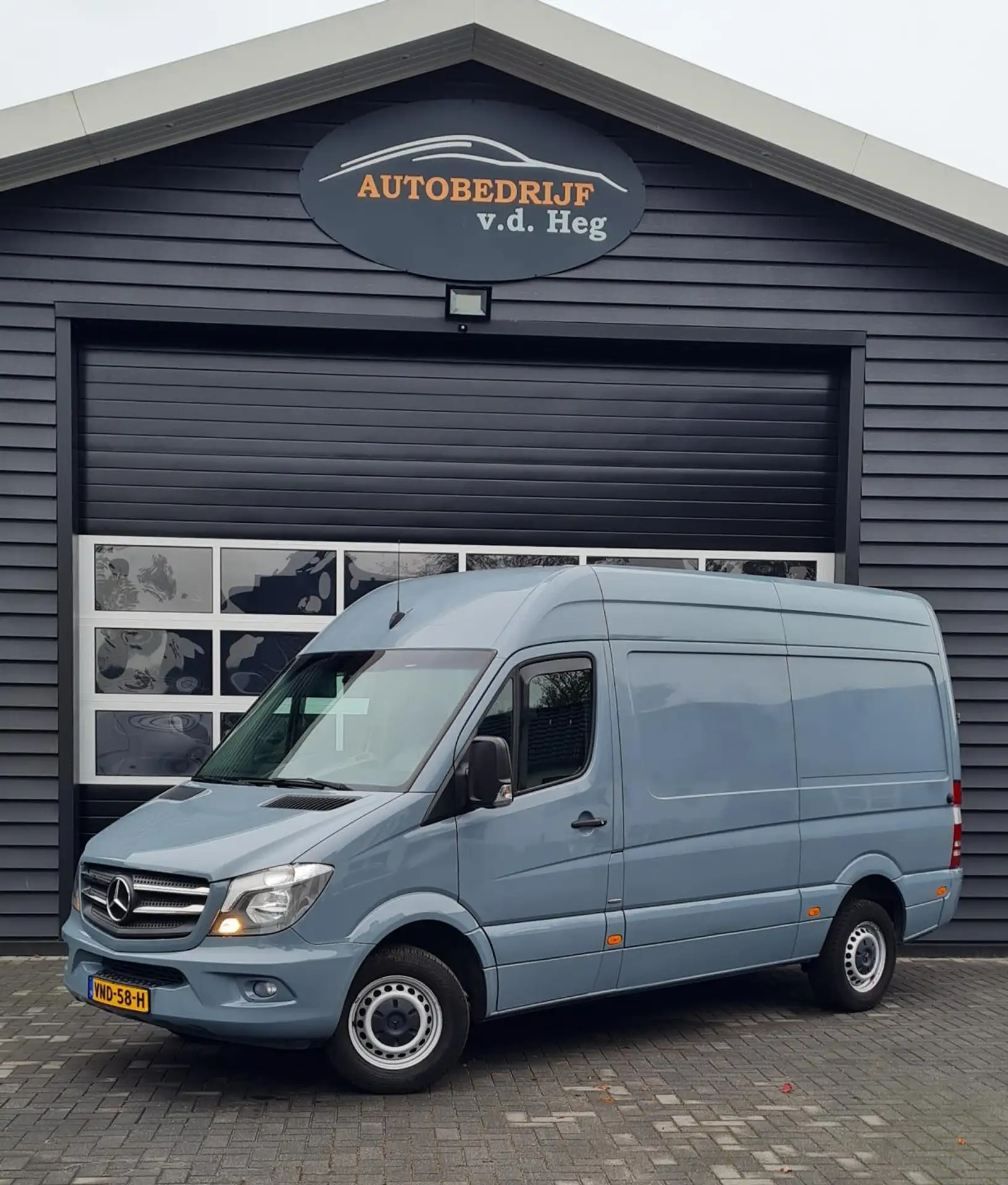 Mercedes-Benz - Sprinter