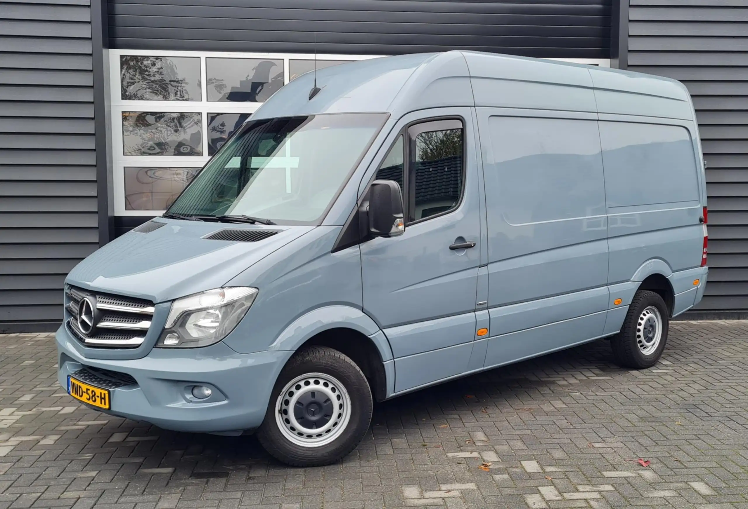 Mercedes-Benz - Sprinter