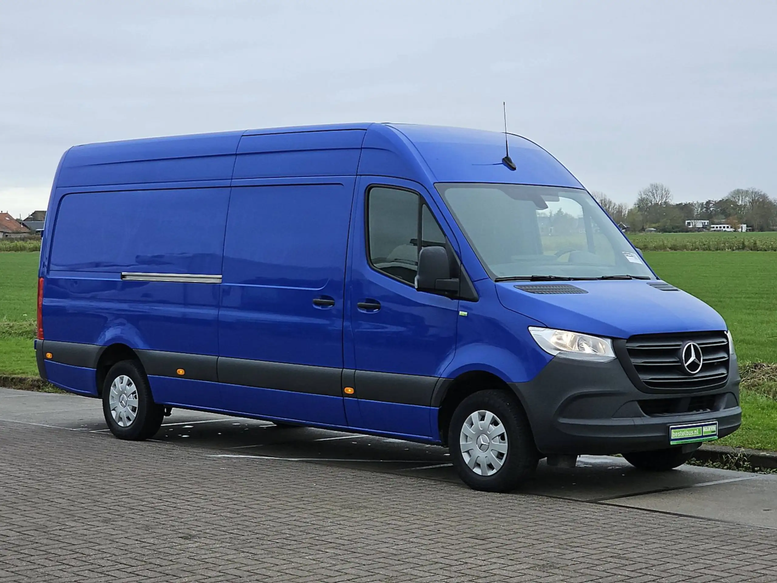 Mercedes-Benz - Sprinter