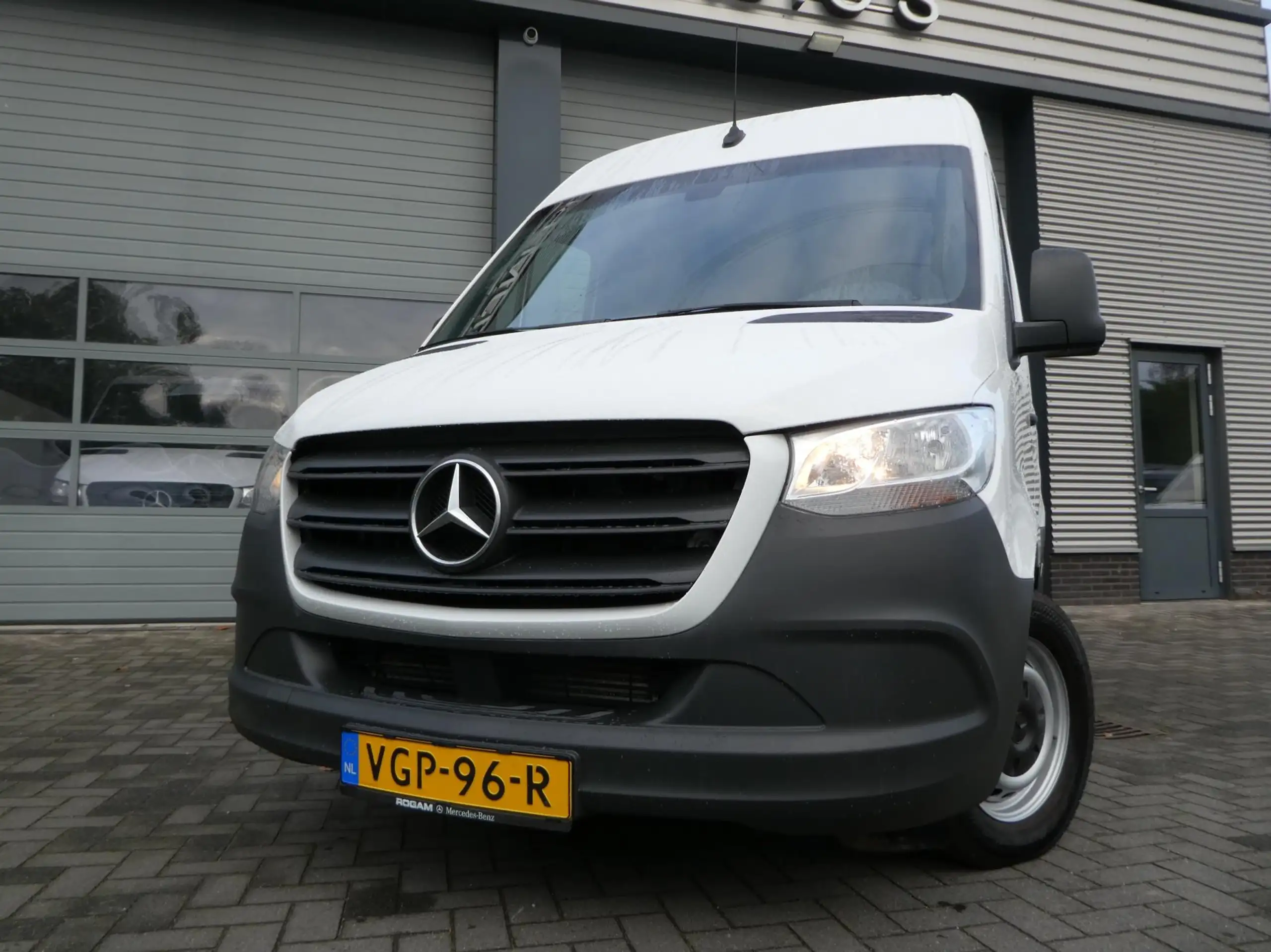 Mercedes-Benz - Sprinter