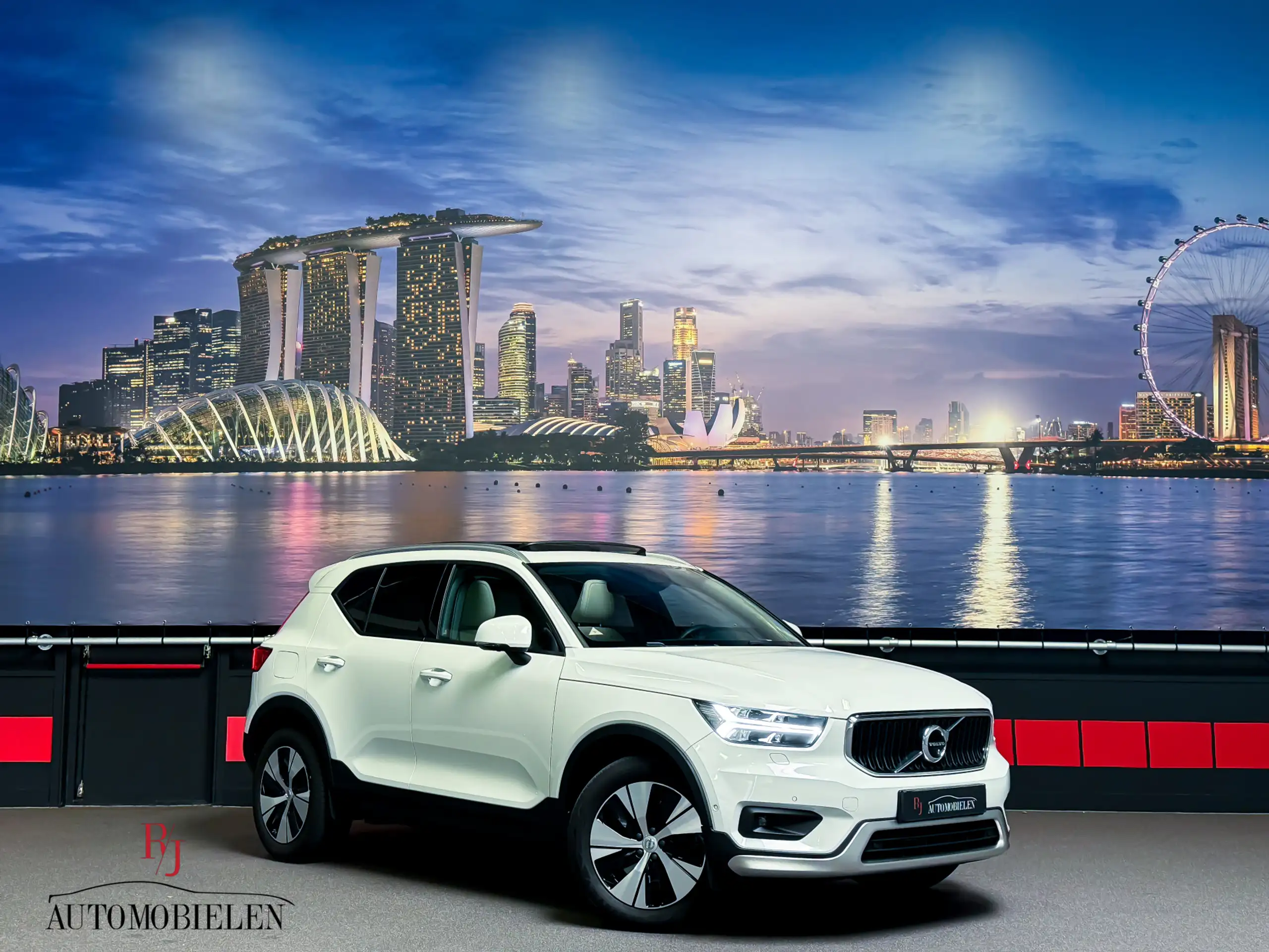 Volvo - XC40