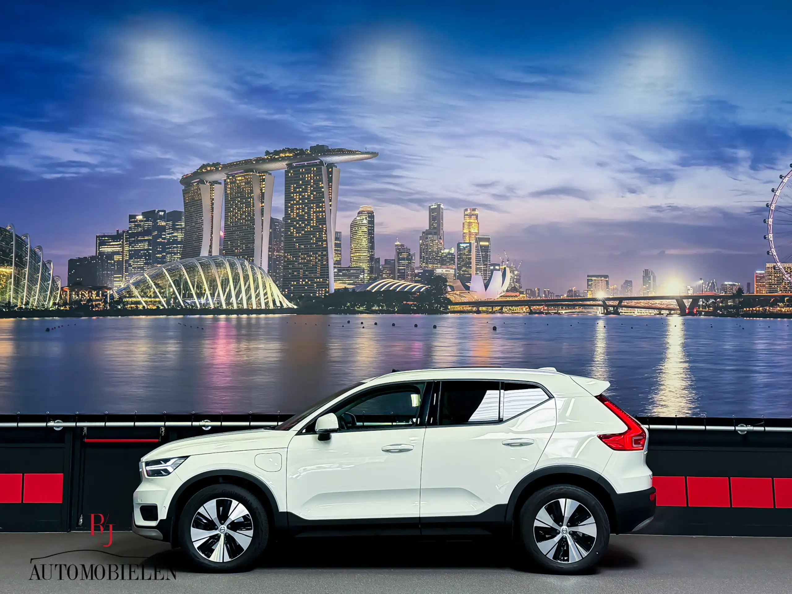 Volvo - XC40