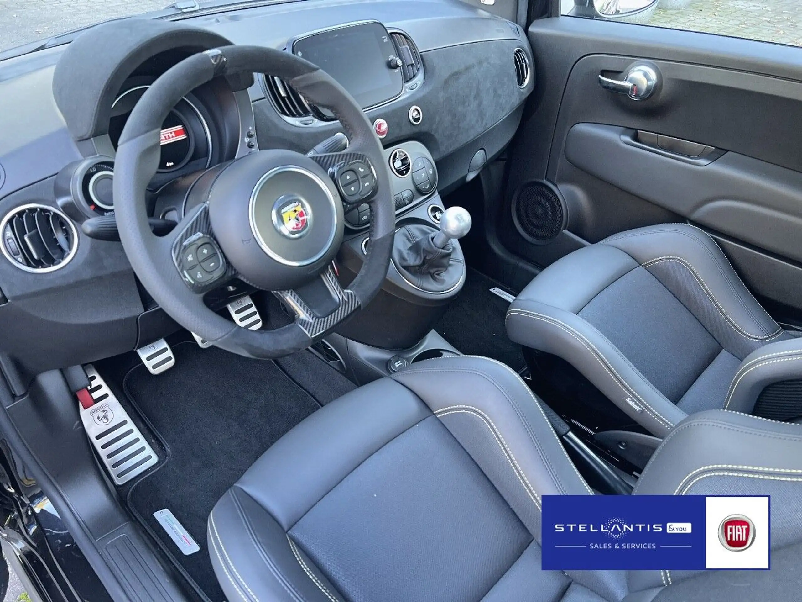 Abarth - 695