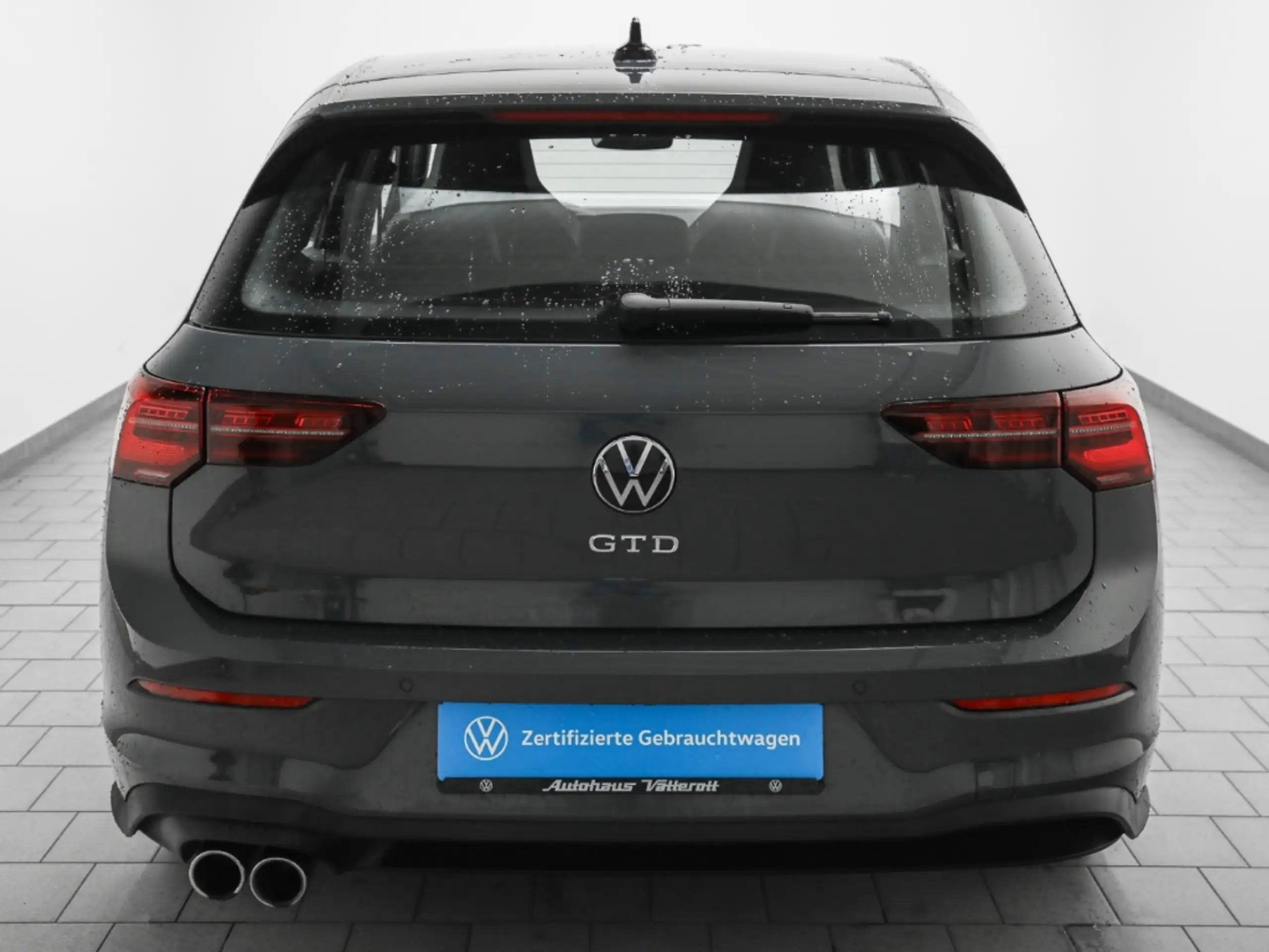 Volkswagen - Golf