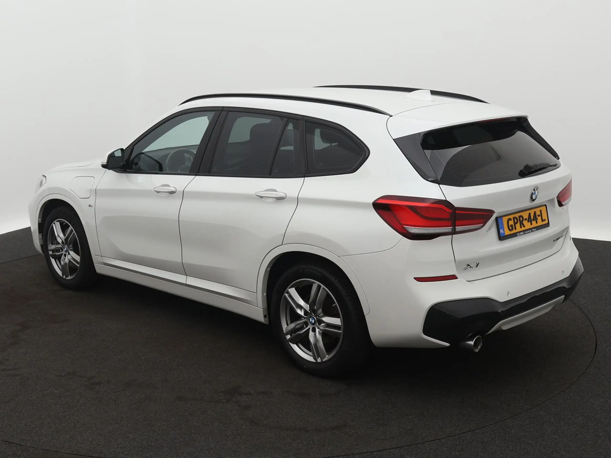 BMW - X1