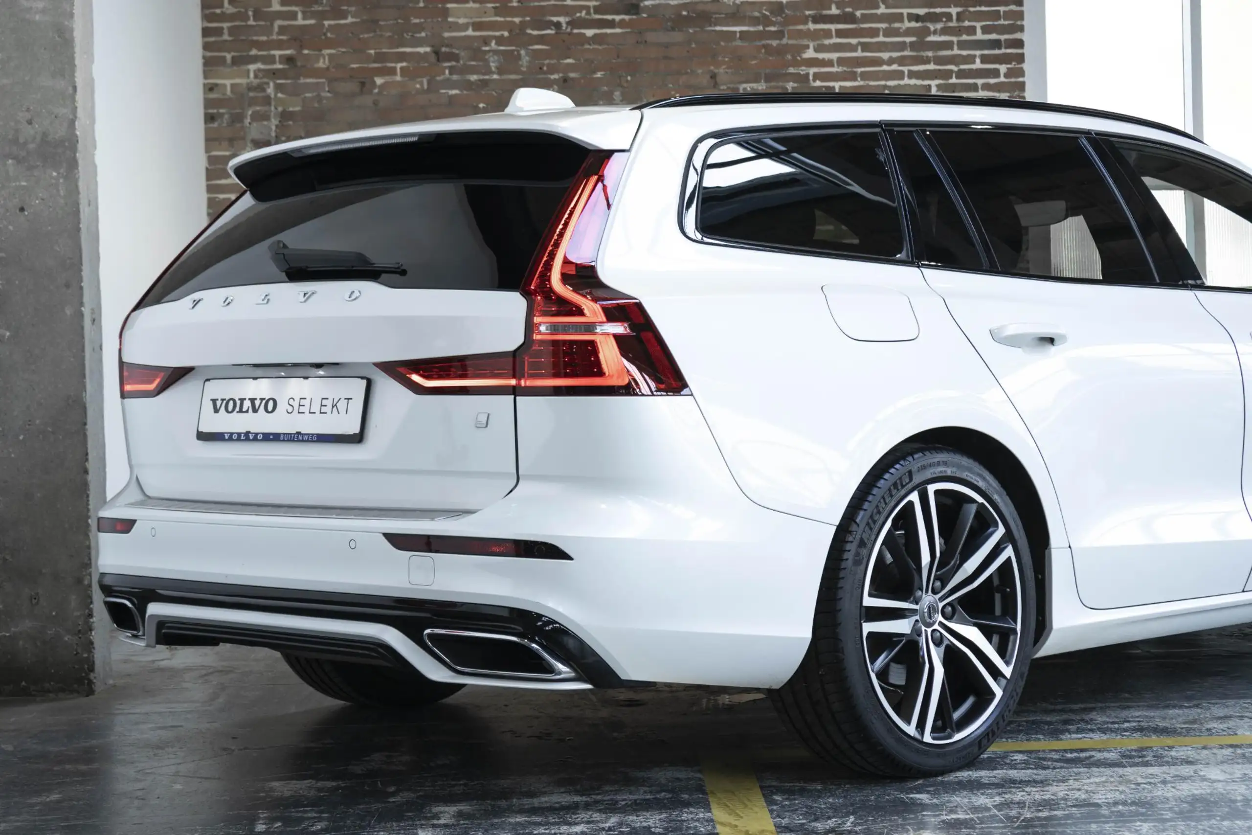 Volvo - V60