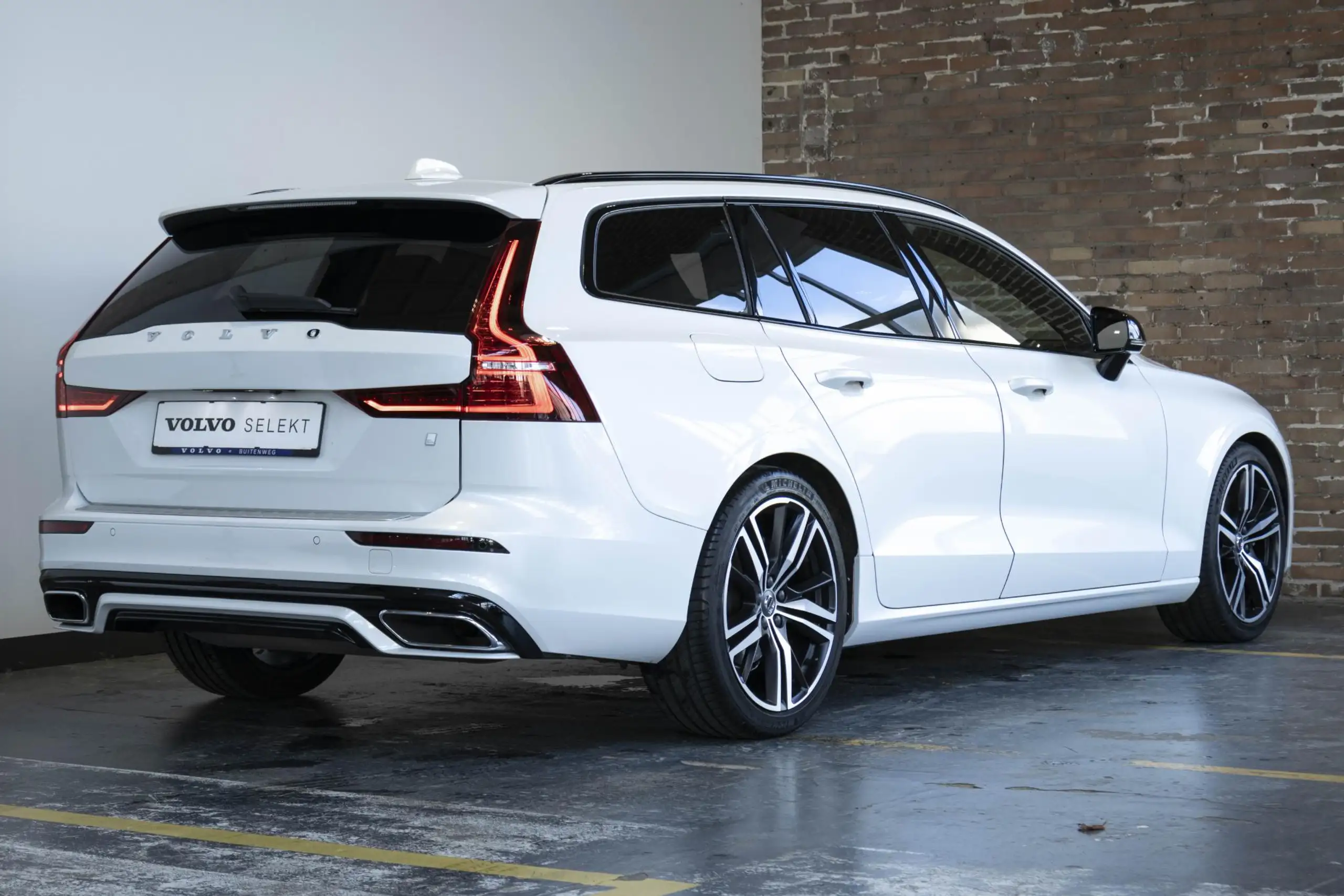 Volvo - V60