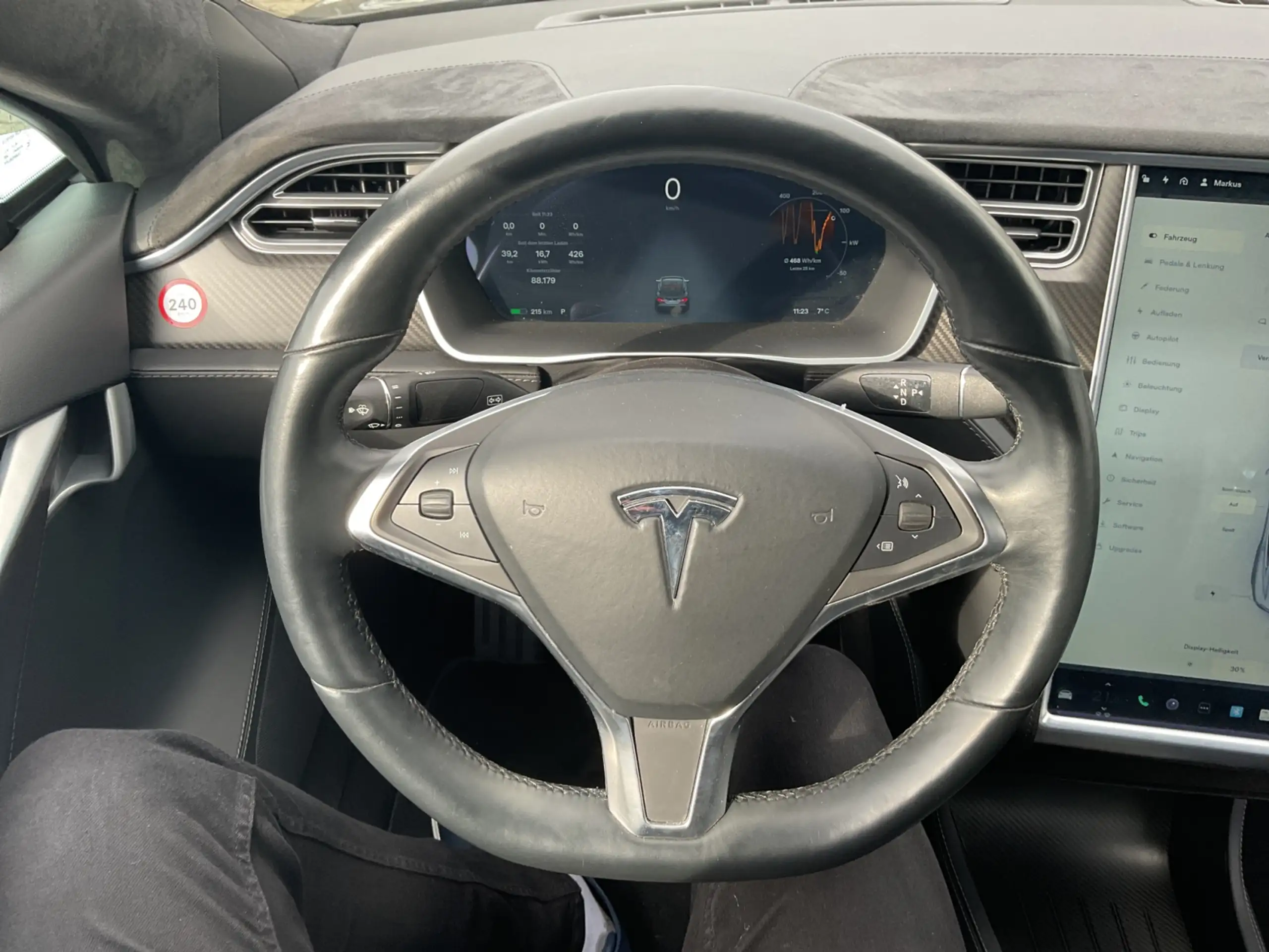 Tesla - Model S