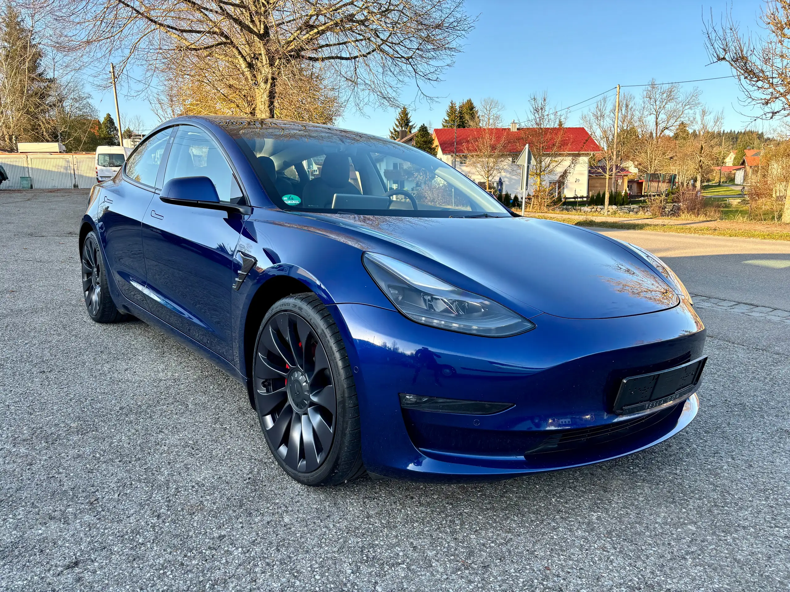 Tesla - Model 3