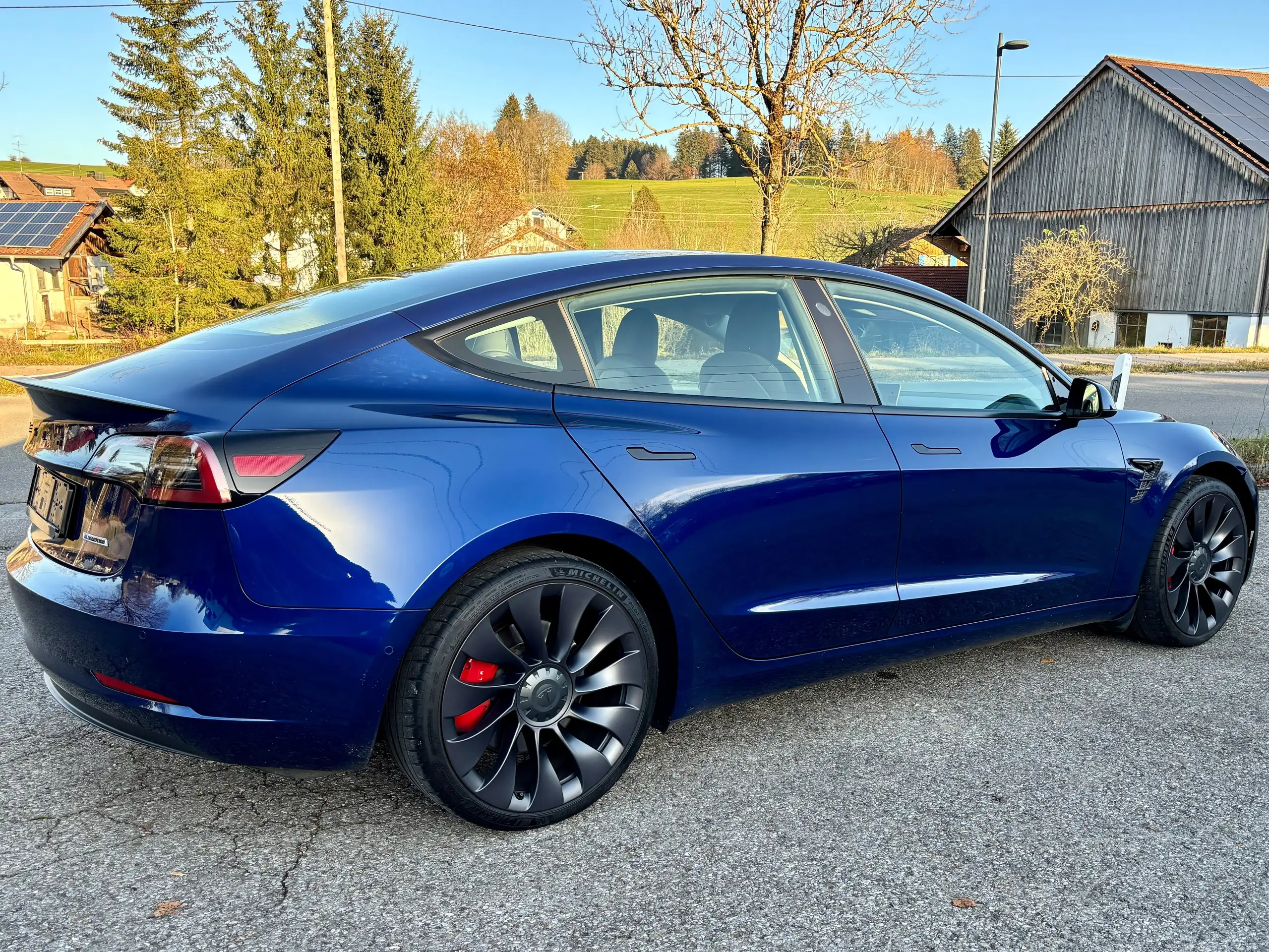 Tesla - Model 3