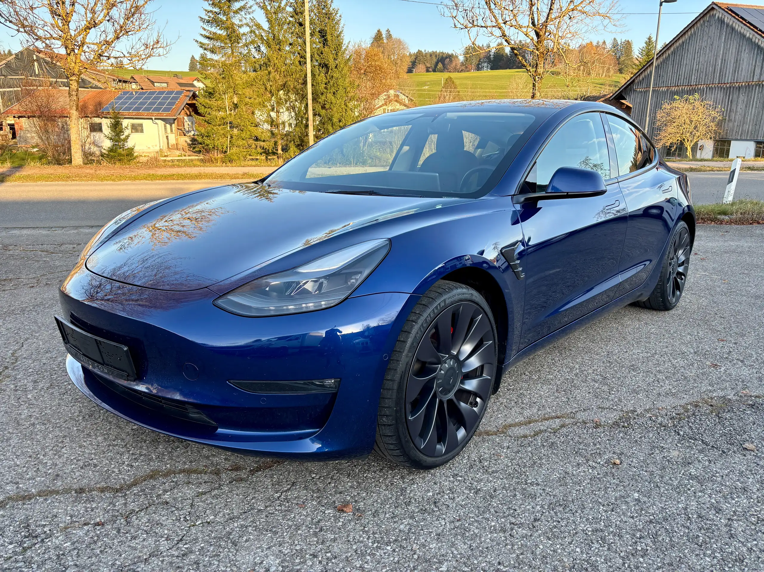 Tesla - Model 3