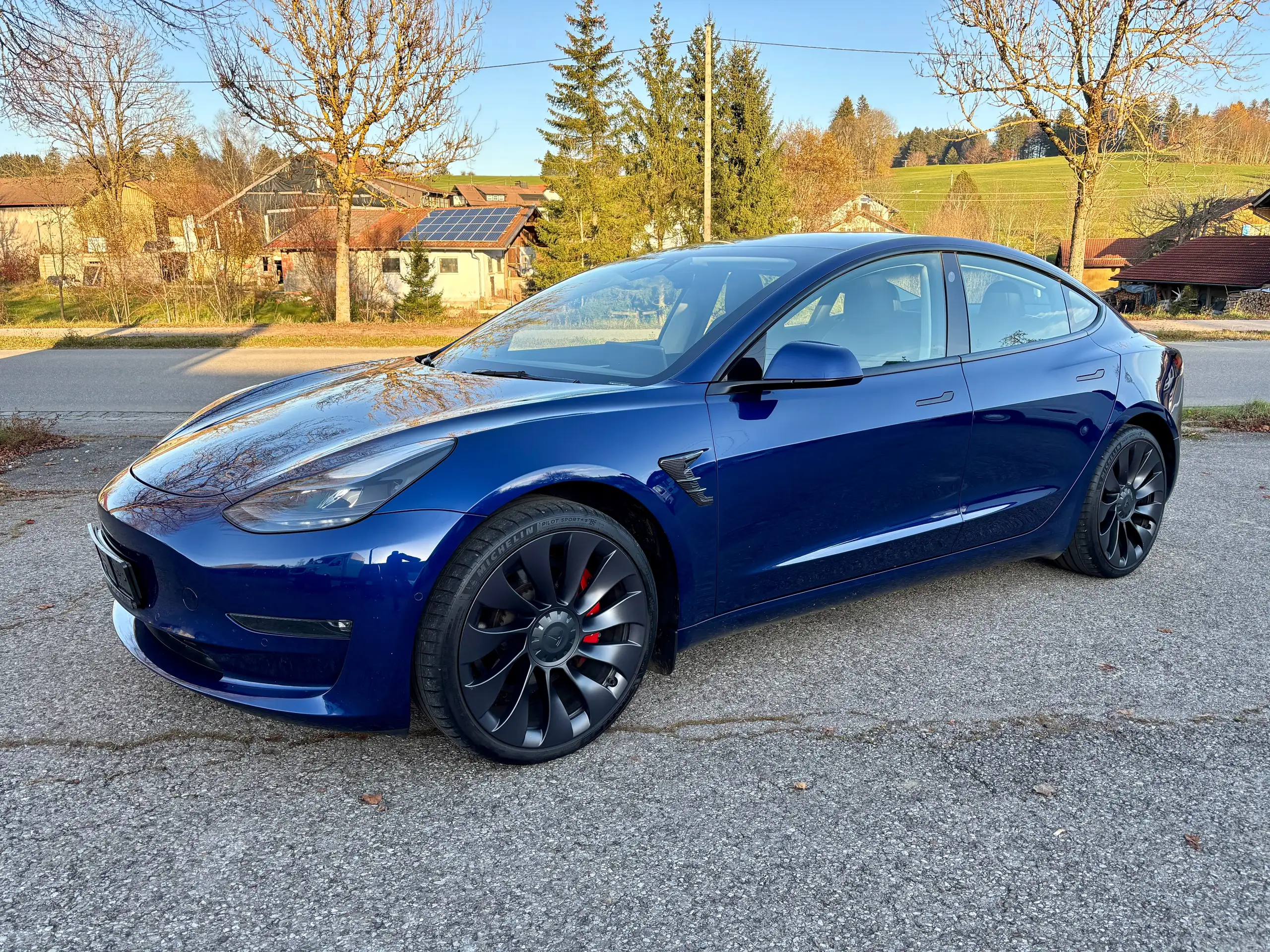 Tesla - Model 3