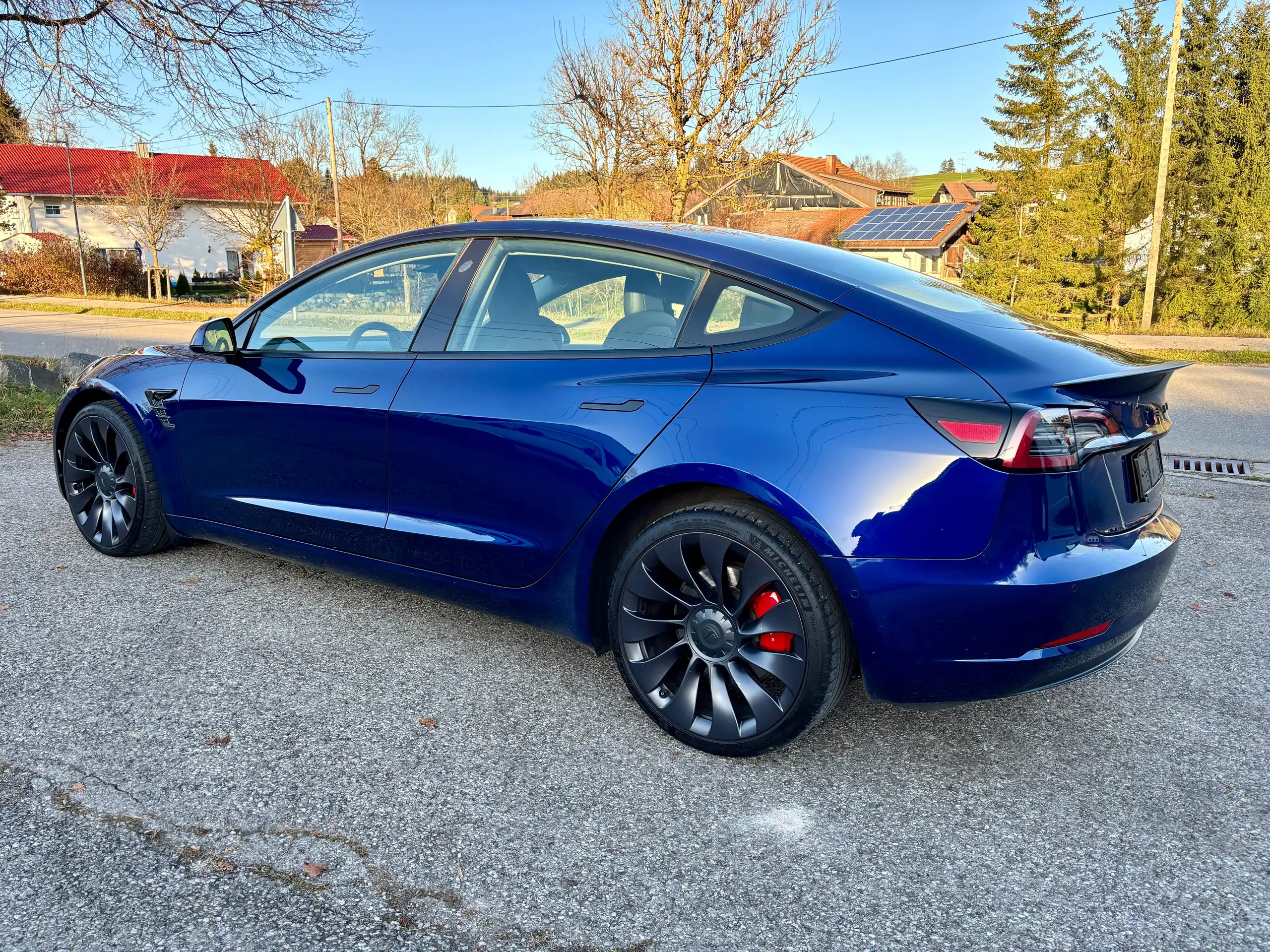 Tesla - Model 3