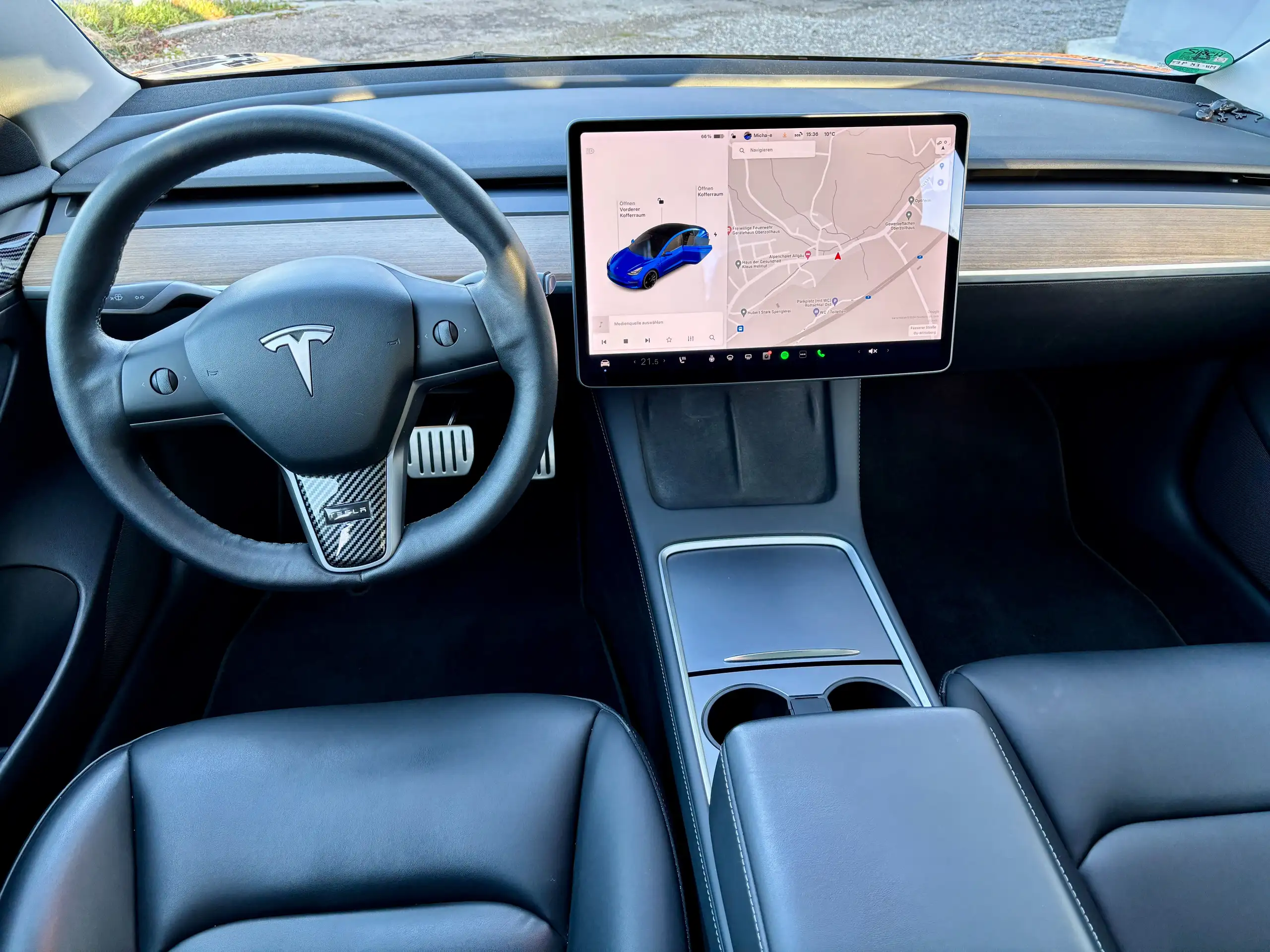 Tesla - Model 3