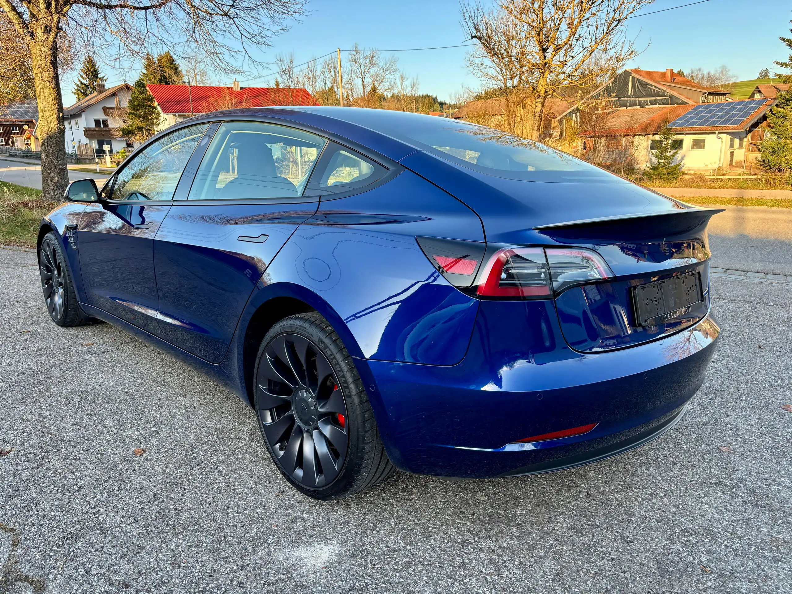 Tesla - Model 3