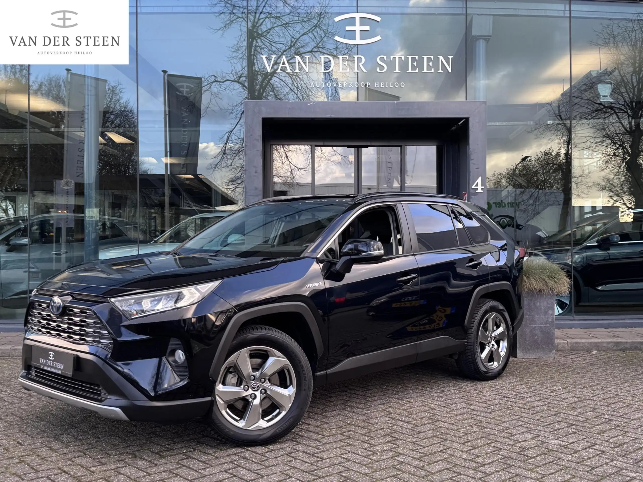 Toyota - RAV 4