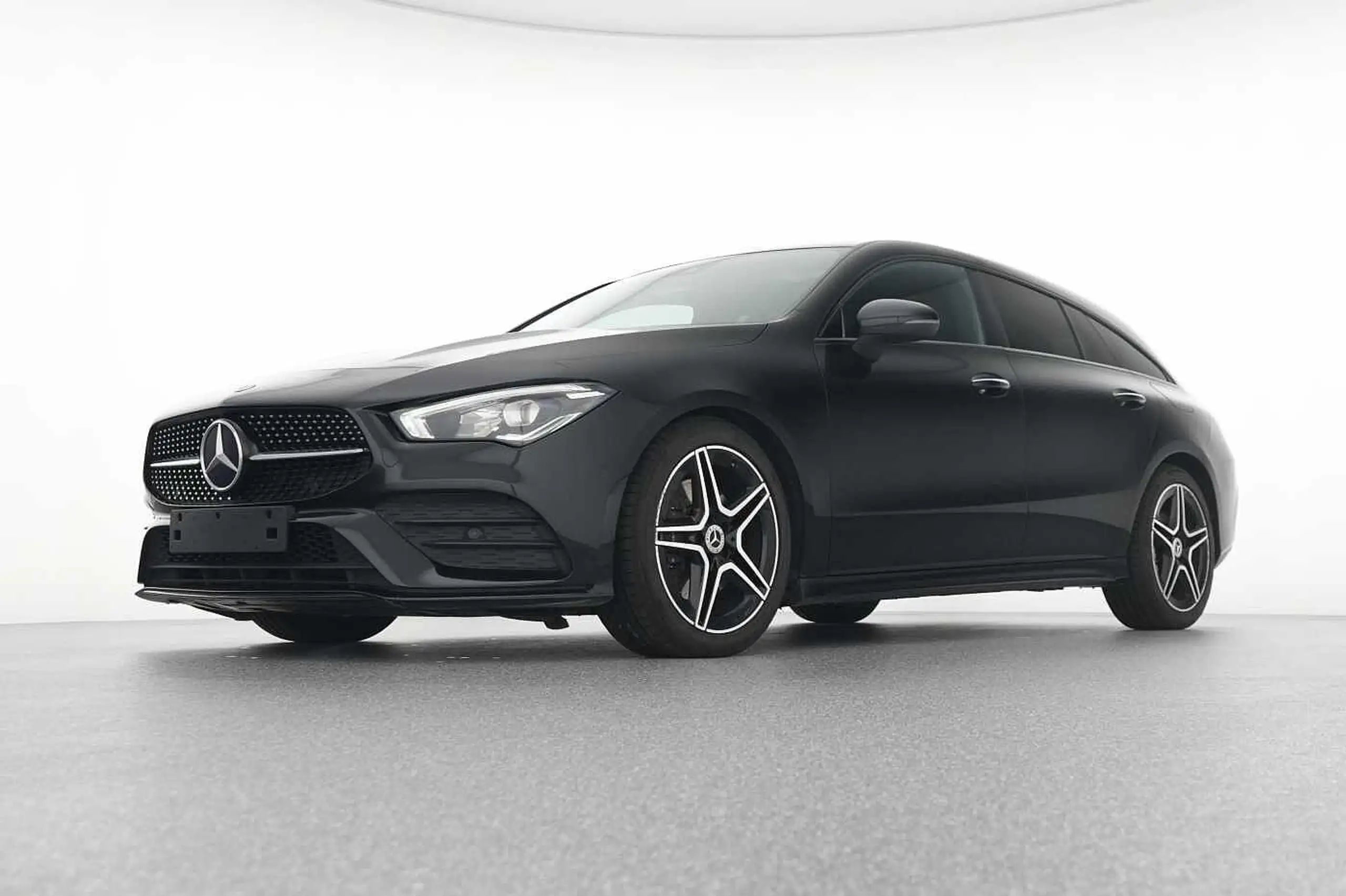 Mercedes-Benz - CLA 200