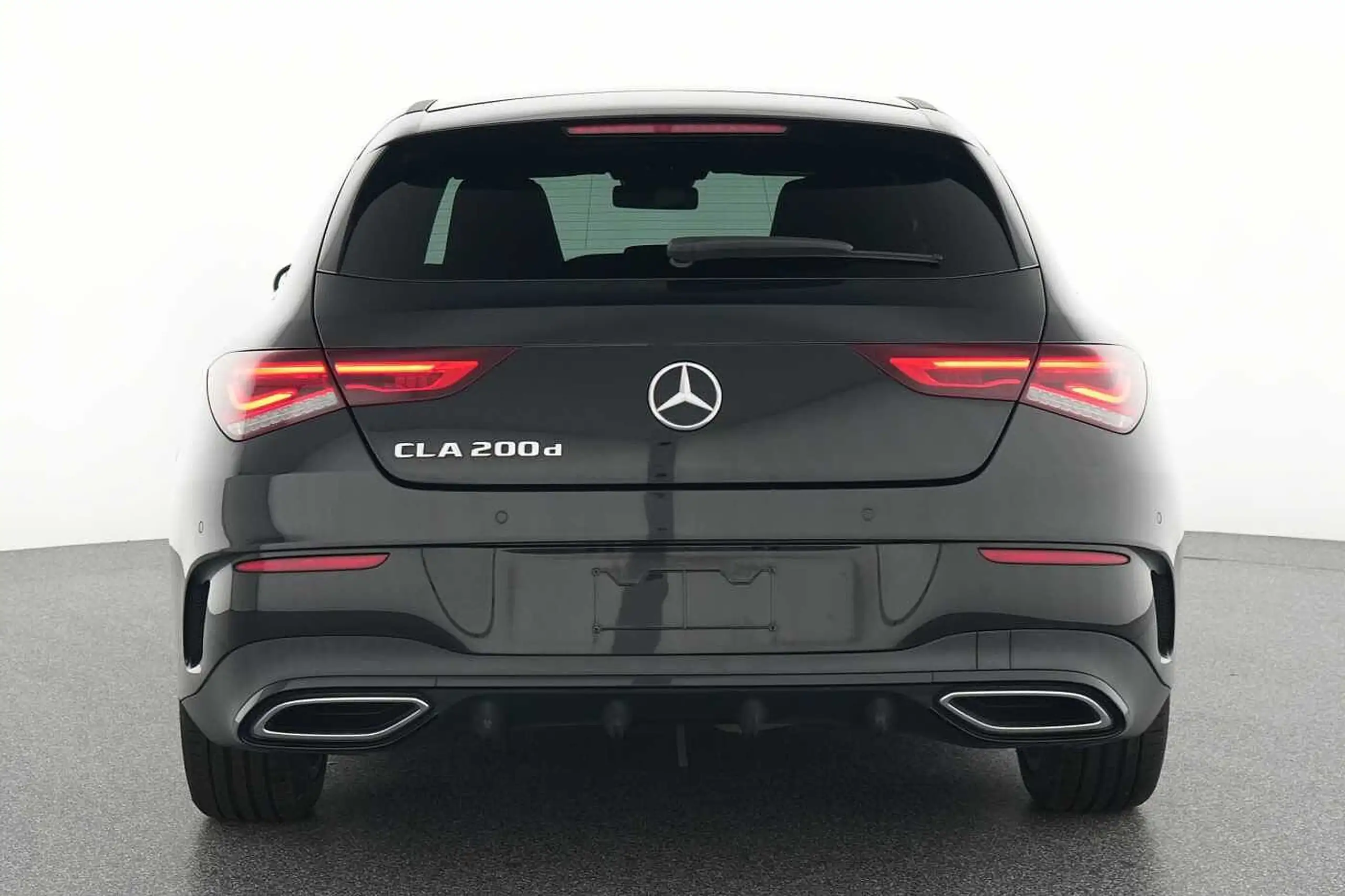 Mercedes-Benz - CLA 200